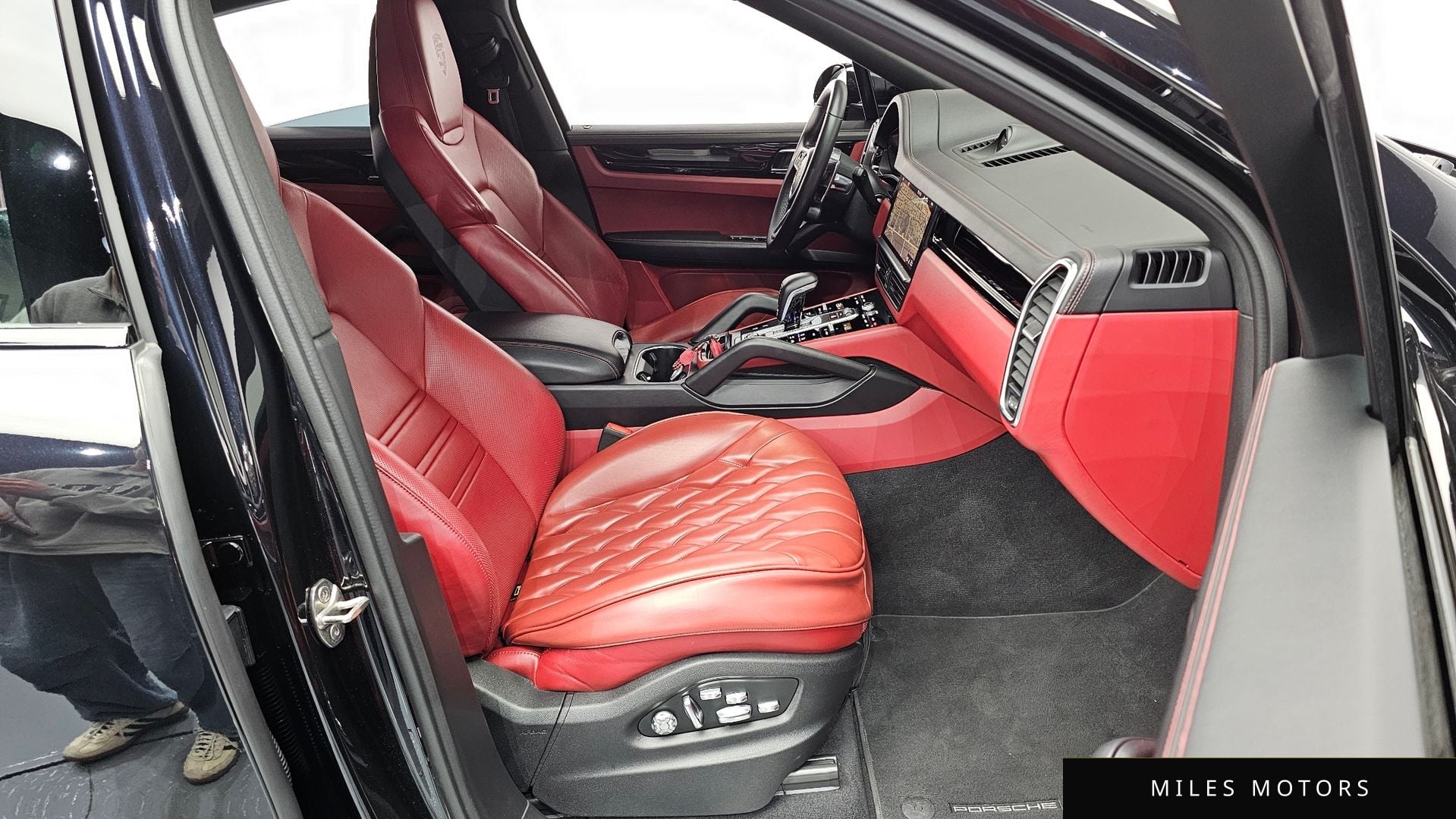 Porsche Cayenne 2021 — миниатюра 10