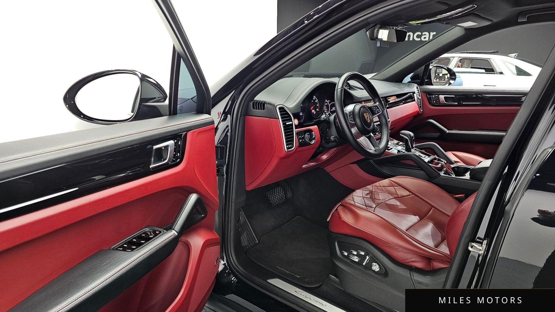 Porsche Cayenne 2021 — миниатюра 11