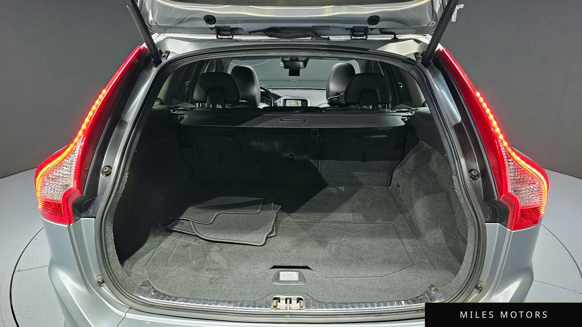 Volvo XC60 2015 — миниатюра 20
