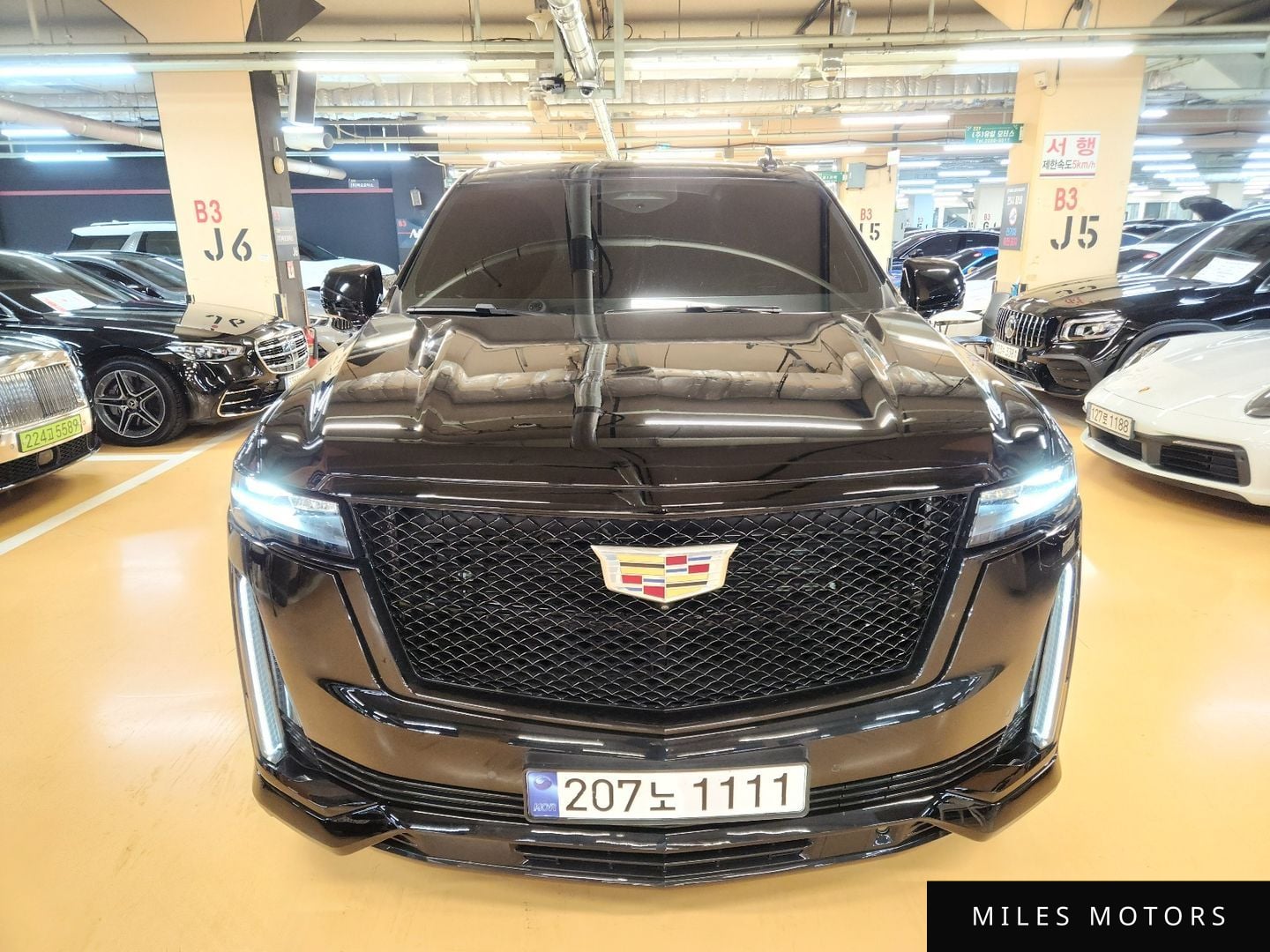 Cadillac Escalade 2023 — миниатюра 3