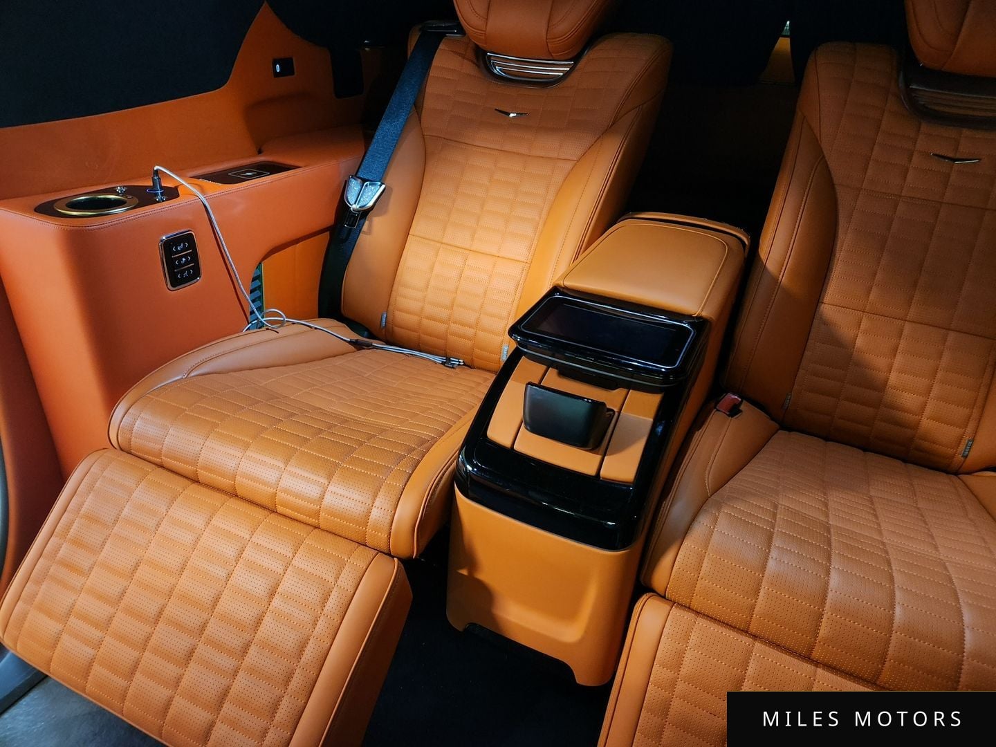 Cadillac Escalade 2023 — миниатюра 7