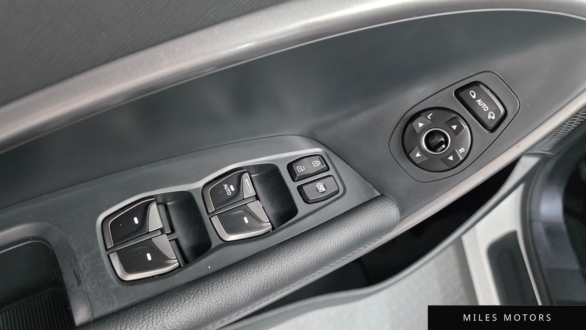 Hyundai Santafe 2018 — миниатюра 12