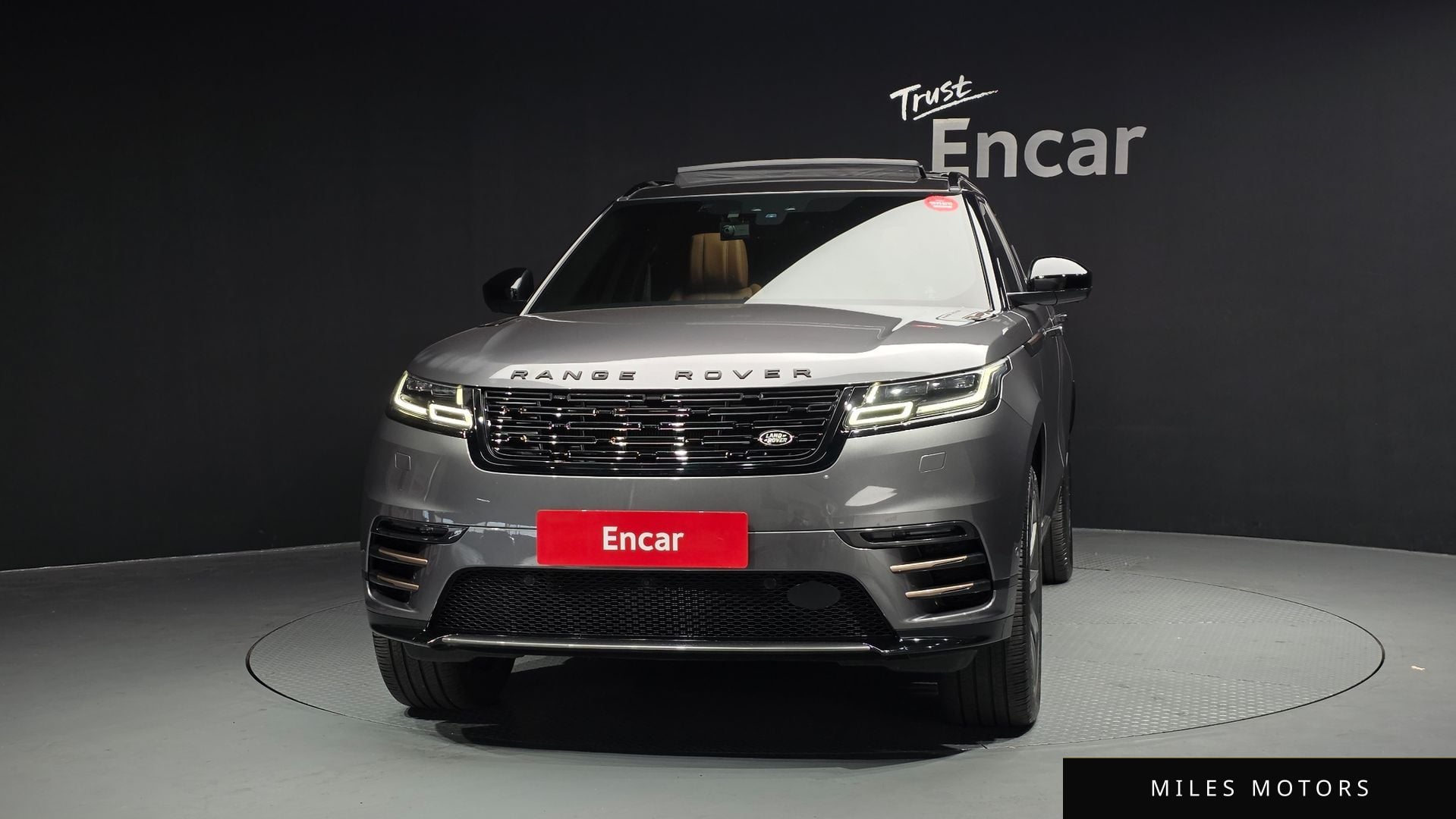 Land Rover Range Rover Velar 2019 — миниатюра 3