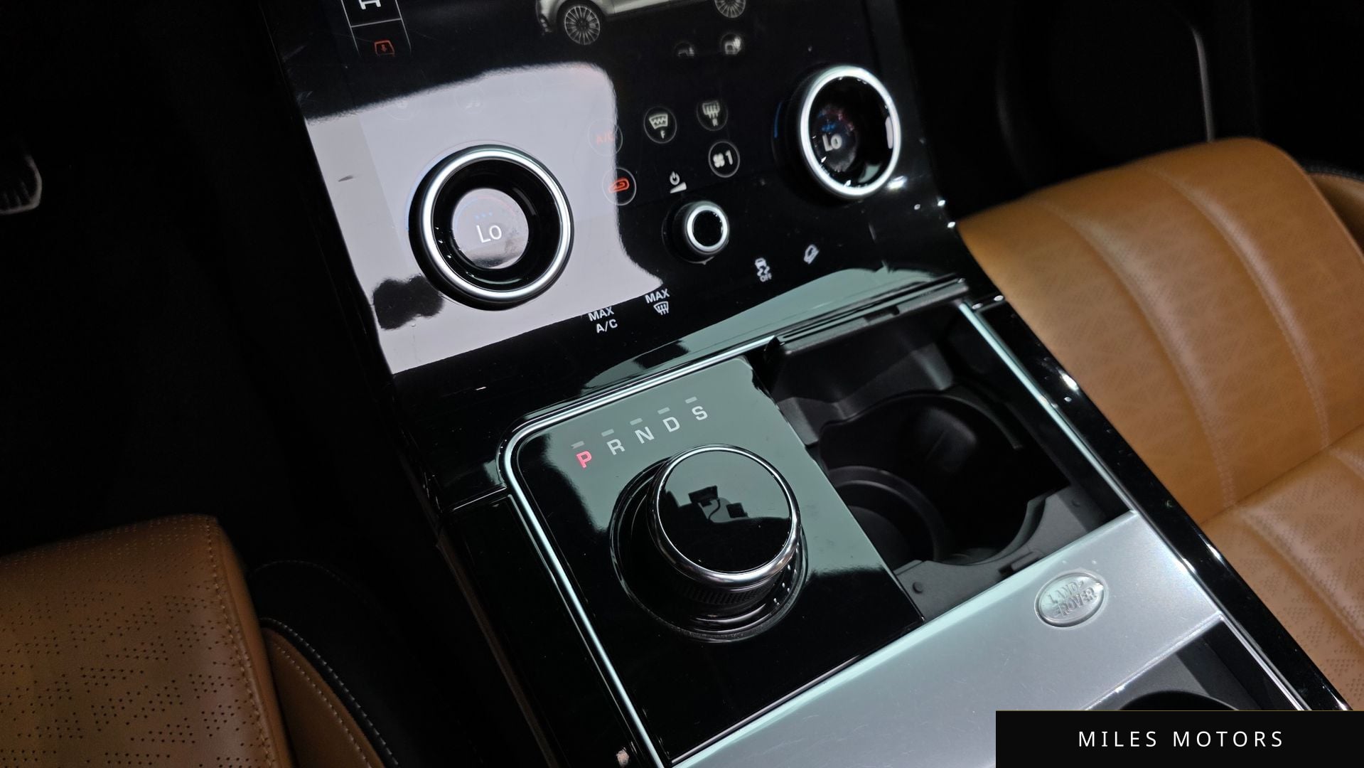 Land Rover Range Rover Velar 2019 — миниатюра 9