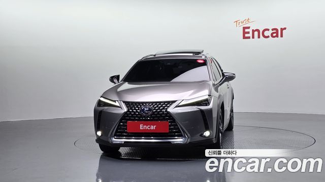 Лексус UX250h 2021 — миниатюра 3