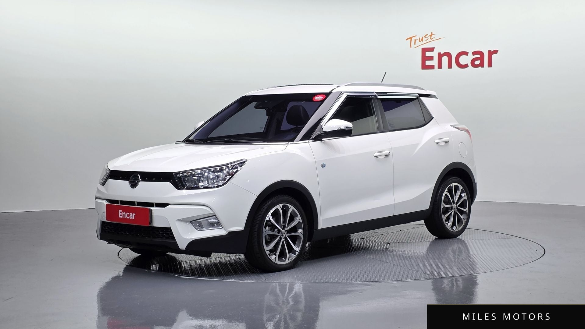 KG Mobility Tivoli 2017 — фото 1 из 12