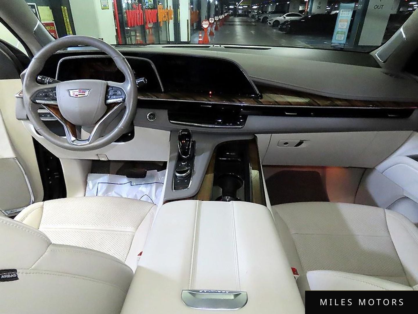 Cadillac Escalade 2022 — миниатюра 7