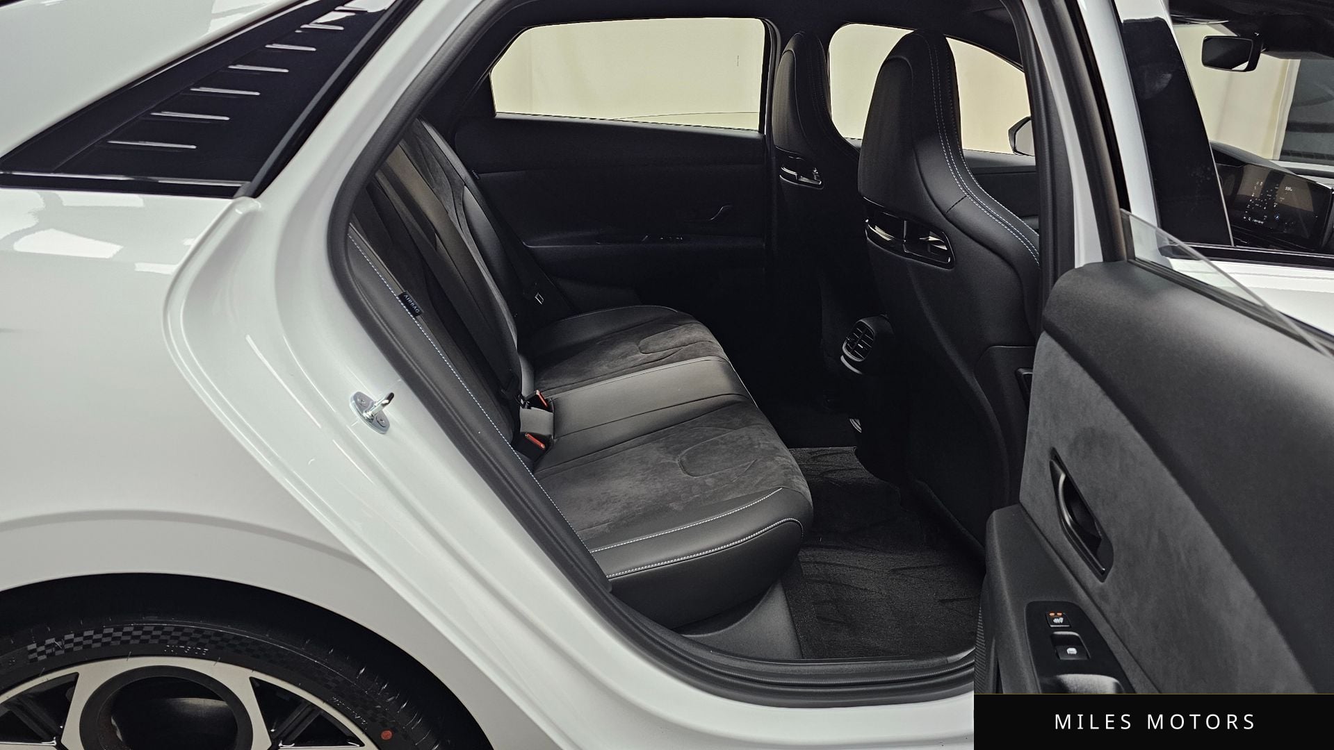 Hyundai AVANTE 2025 — миниатюра 12
