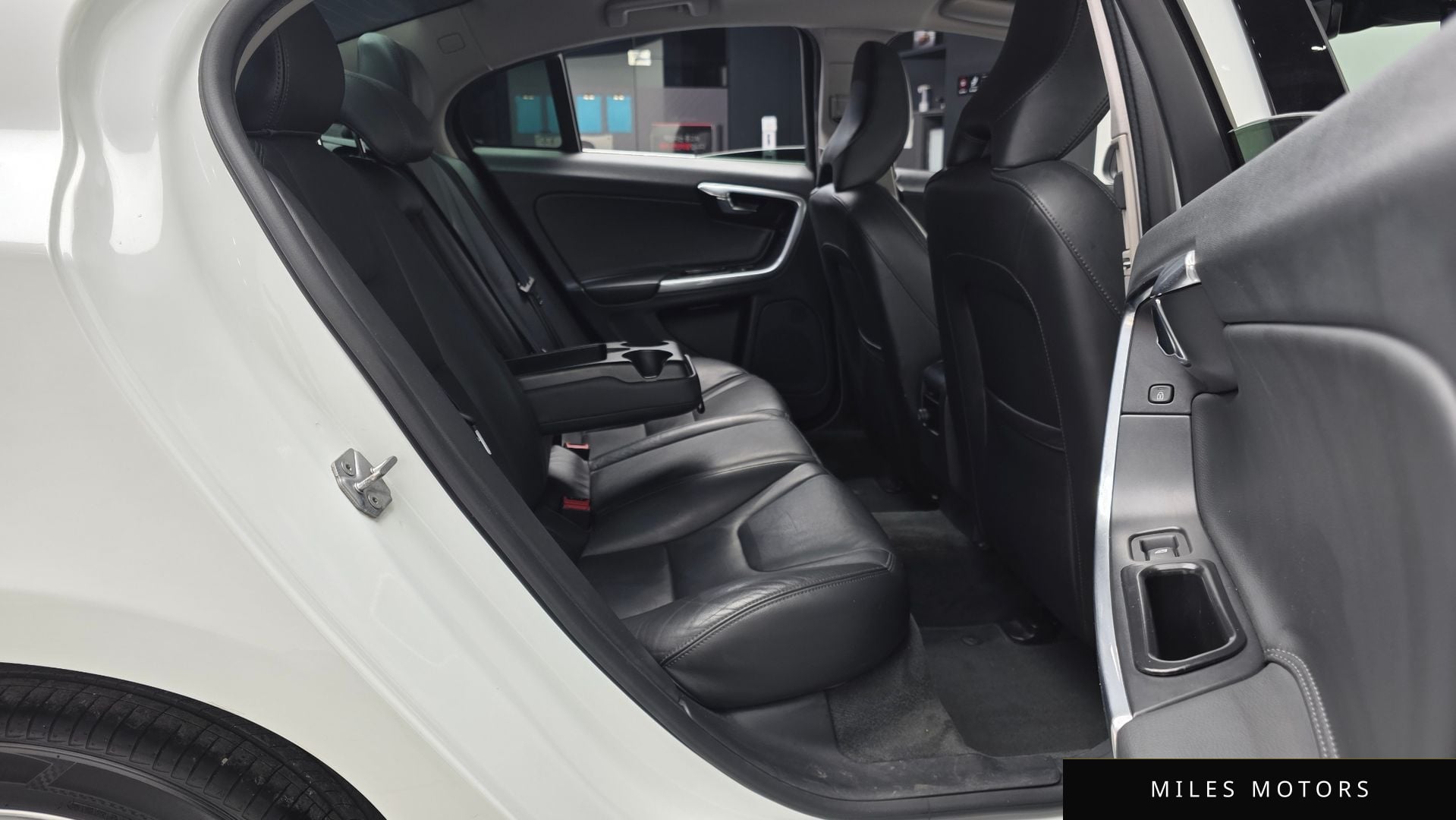 Volvo S60 2017 — миниатюра 11