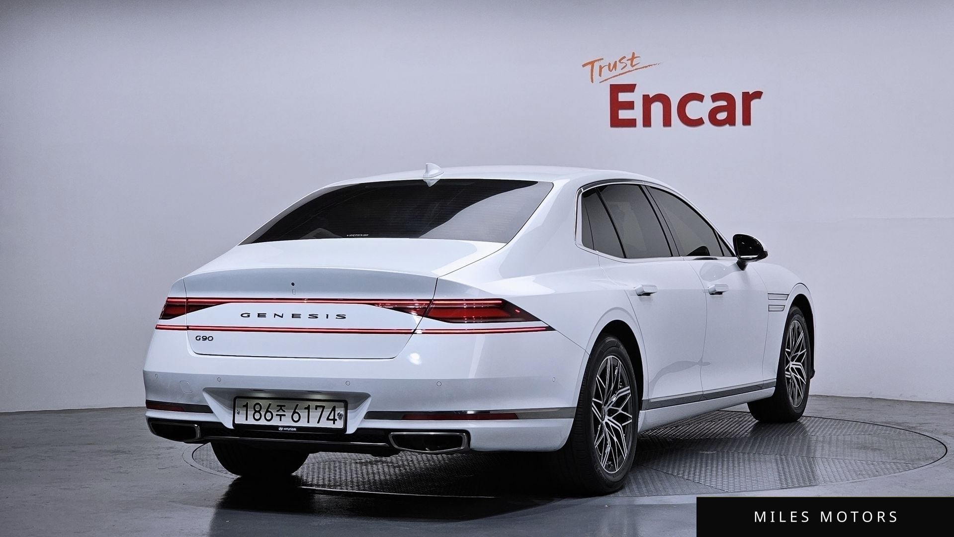 Genesis G90 (RS4) 2022 — миниатюра 2
