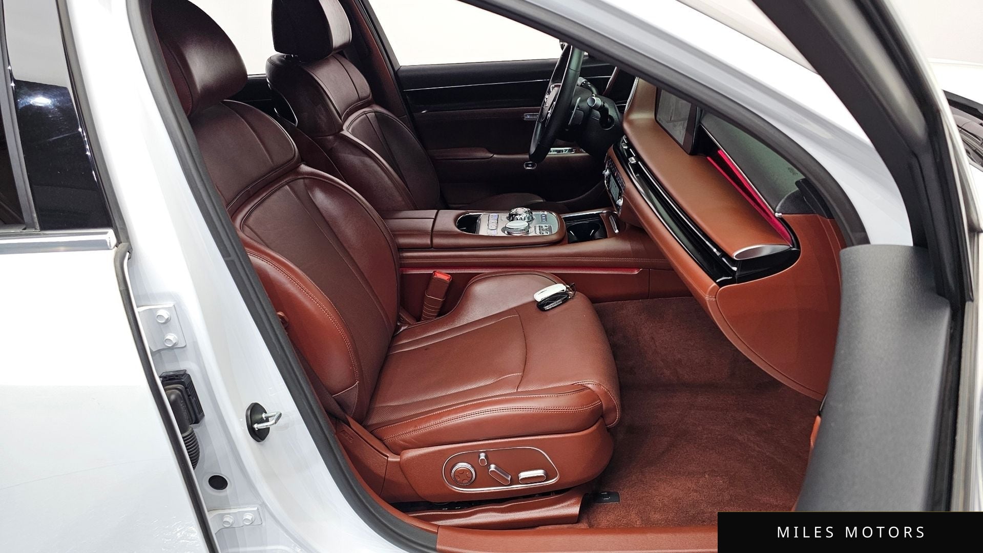 Genesis G90 (RS4) 2022 — миниатюра 10