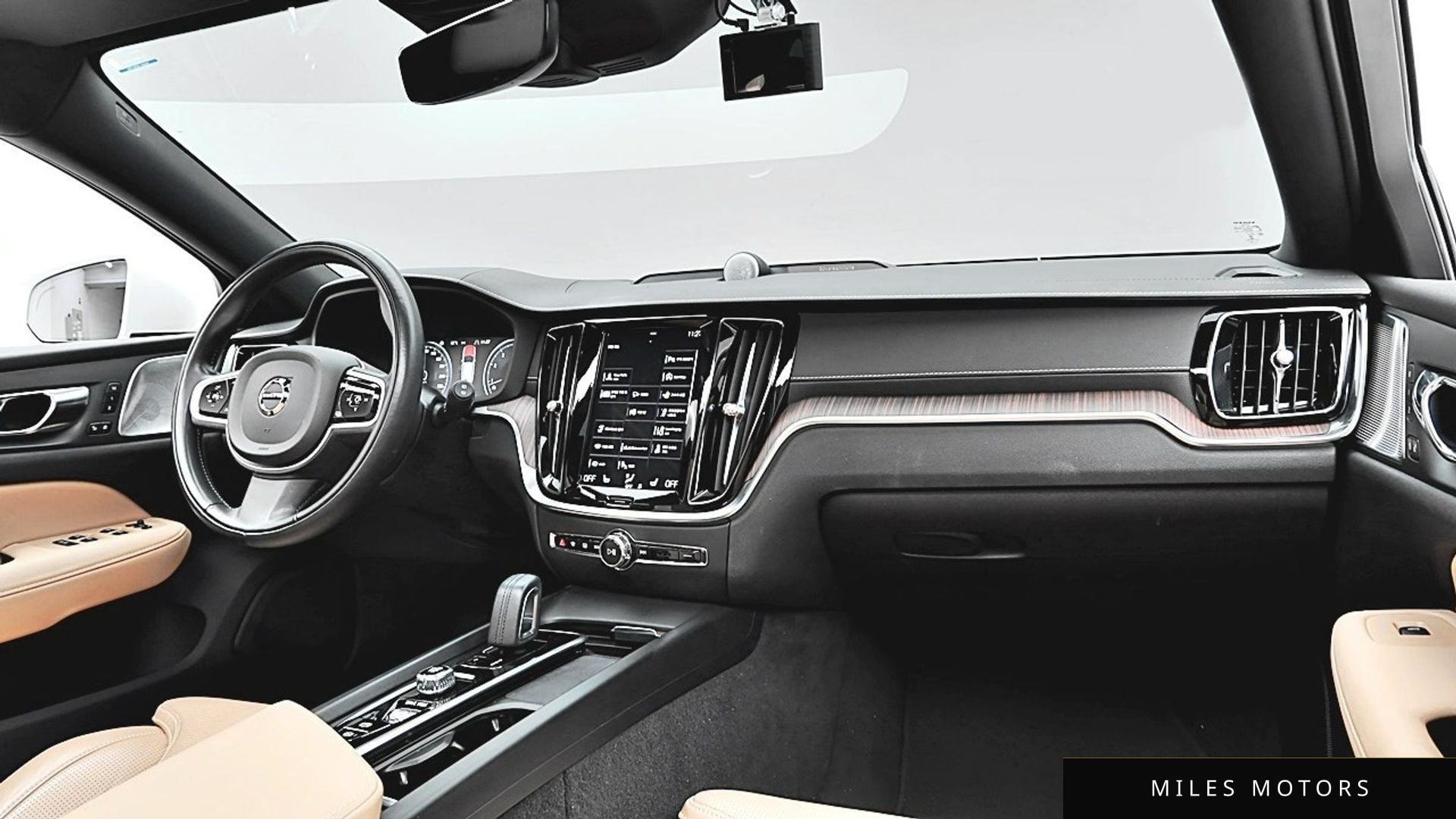 Volvo V60 2021 — миниатюра 7