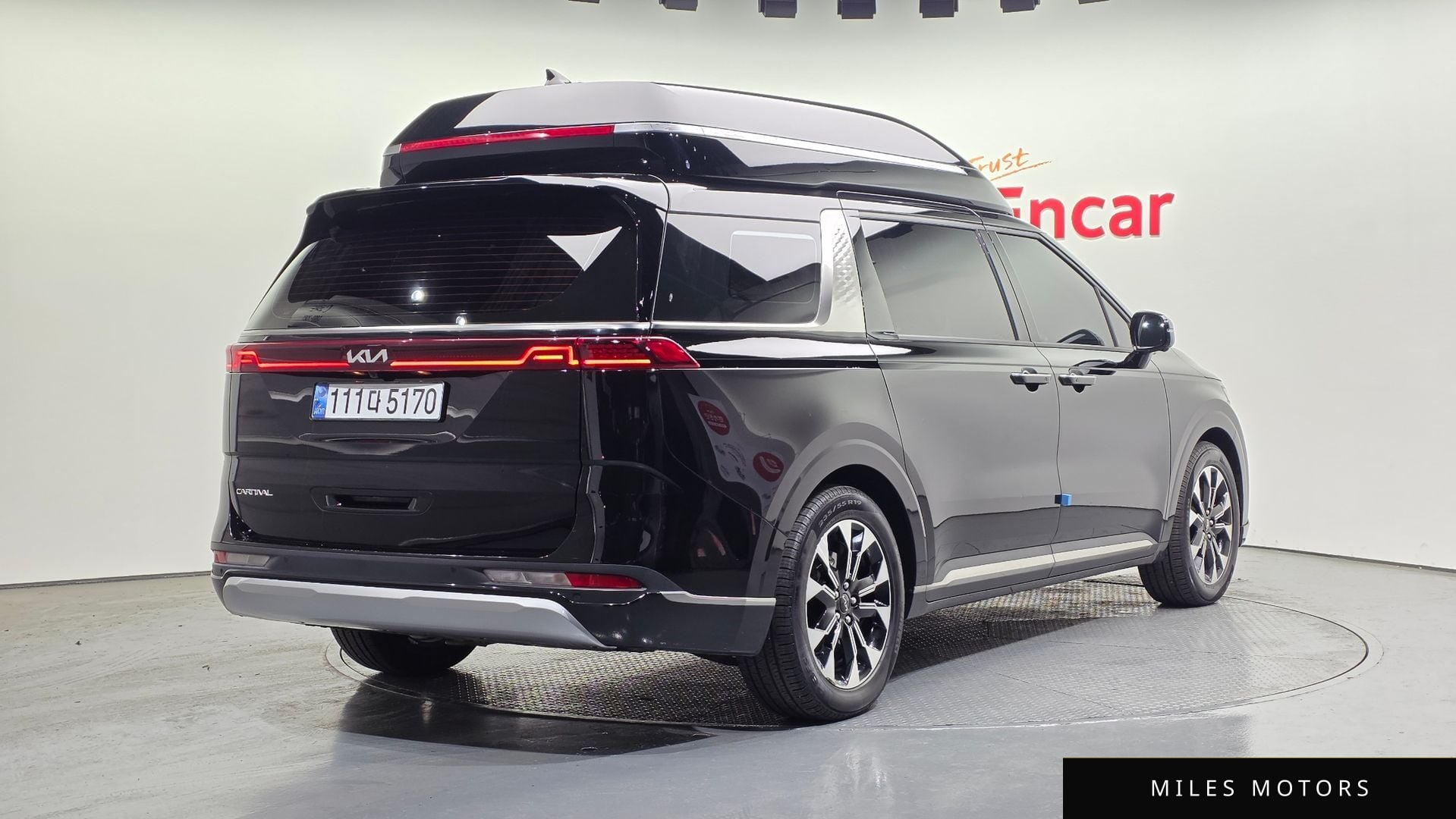 Kia Carnival 2023 — миниатюра 2
