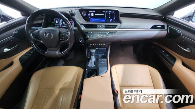 Лексус ES300h 2019 — миниатюра 7