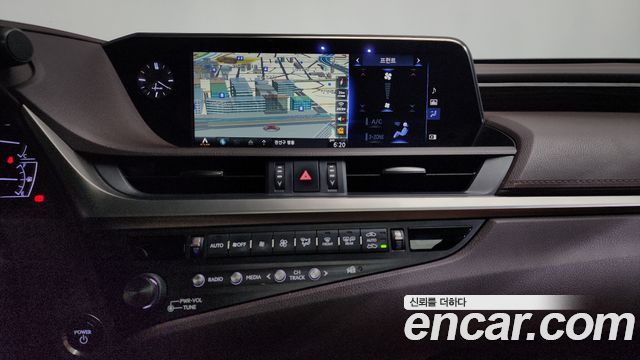 Лексус ES300h 2019 — миниатюра 15