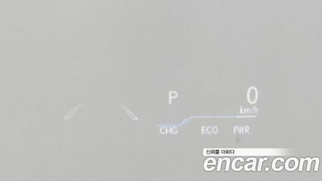 Лексус ES300h 2019 — миниатюра 17