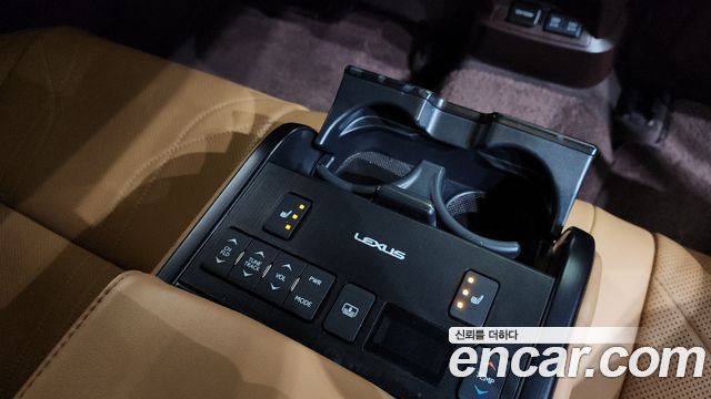Лексус ES300h 2019 — миниатюра 19