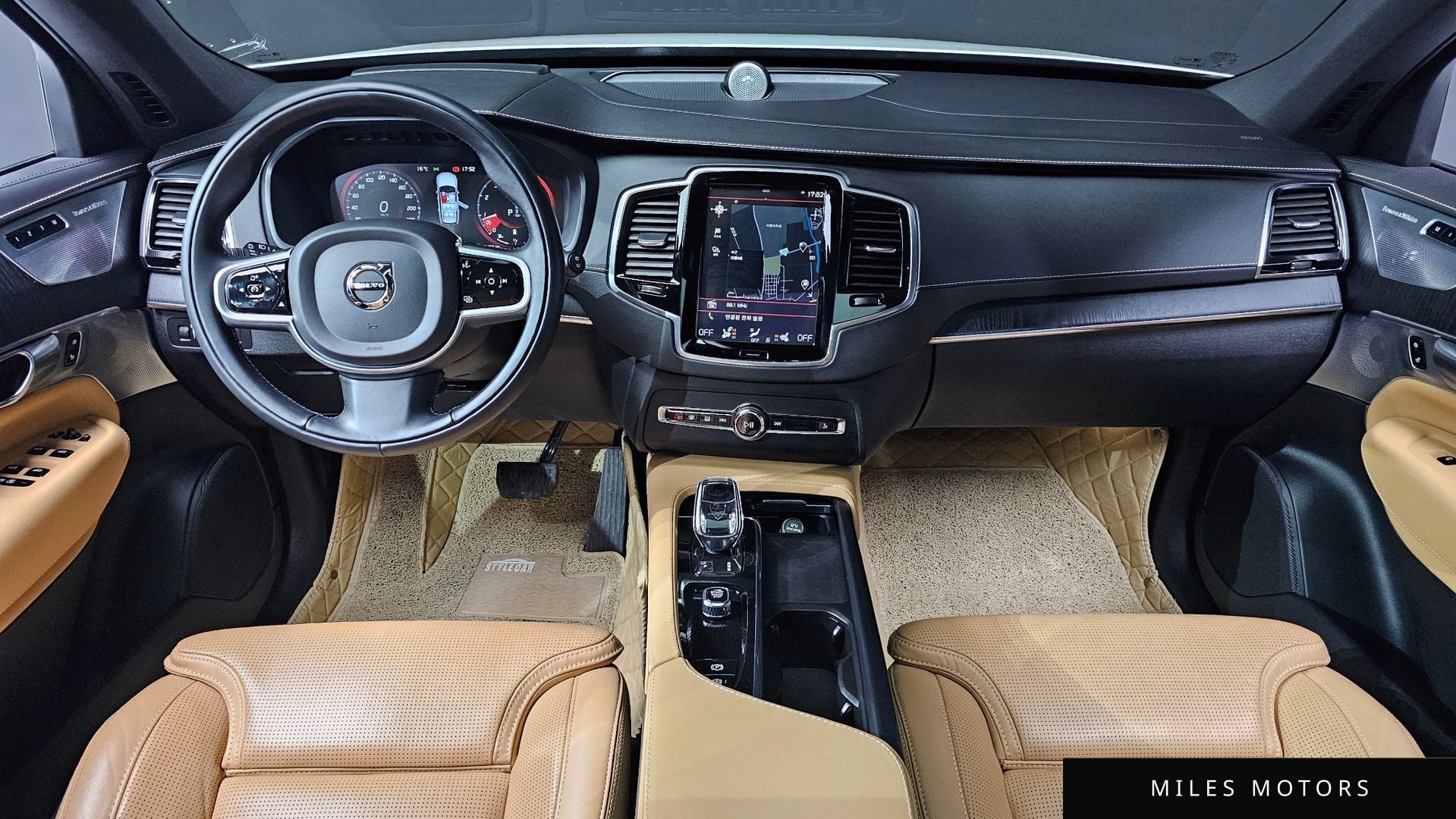 Volvo XC90 2022 — миниатюра 7