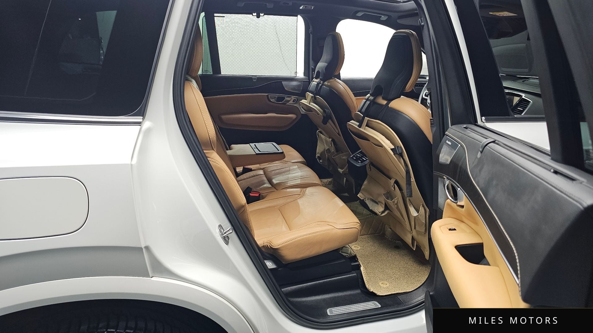 Volvo XC90 2022 — миниатюра 12