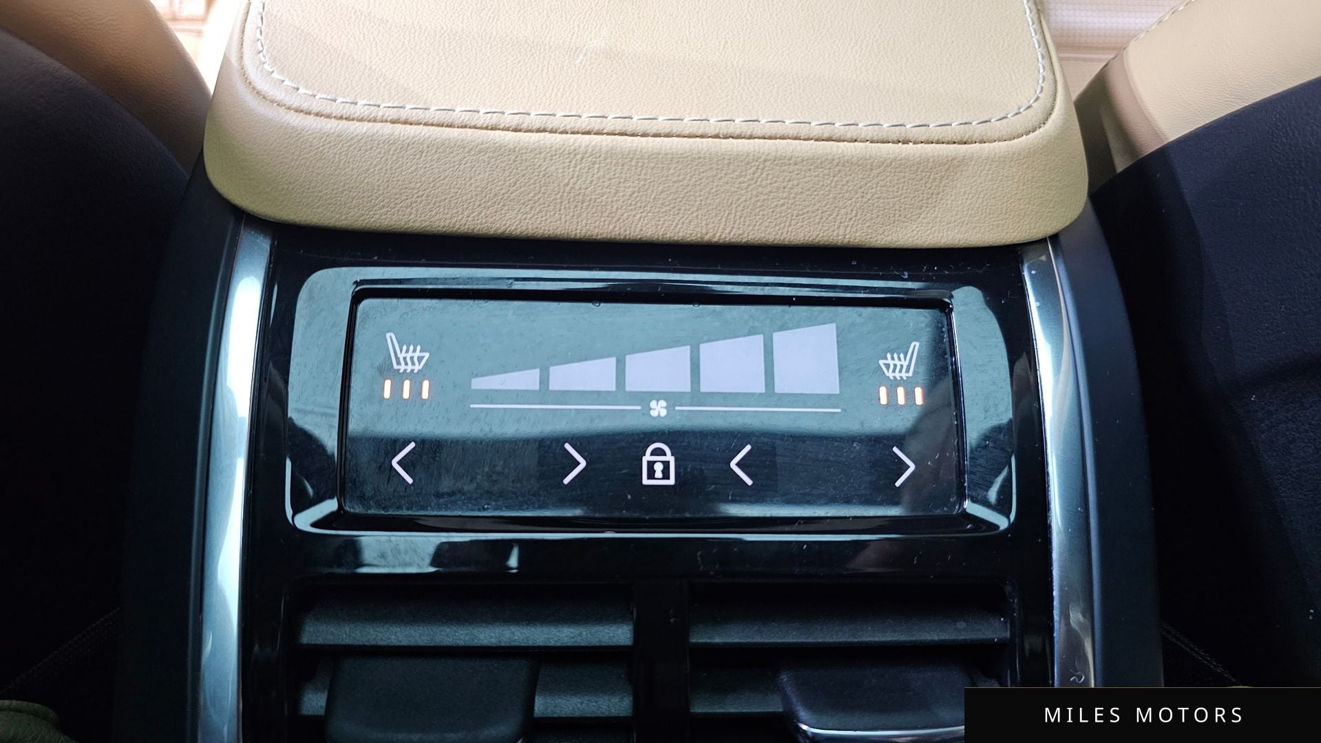 Volvo XC90 2022 — миниатюра 18