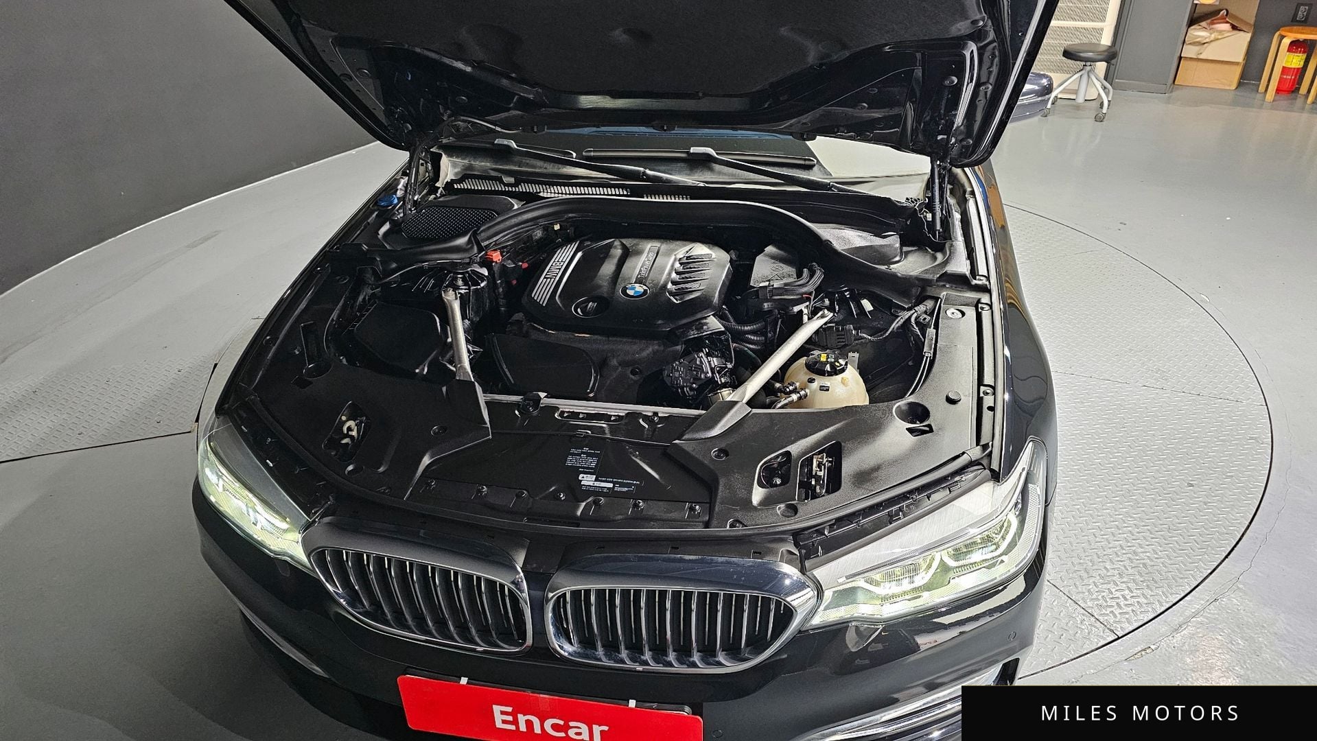 BMW 5 Series (G30) 2019 — миниатюра 6