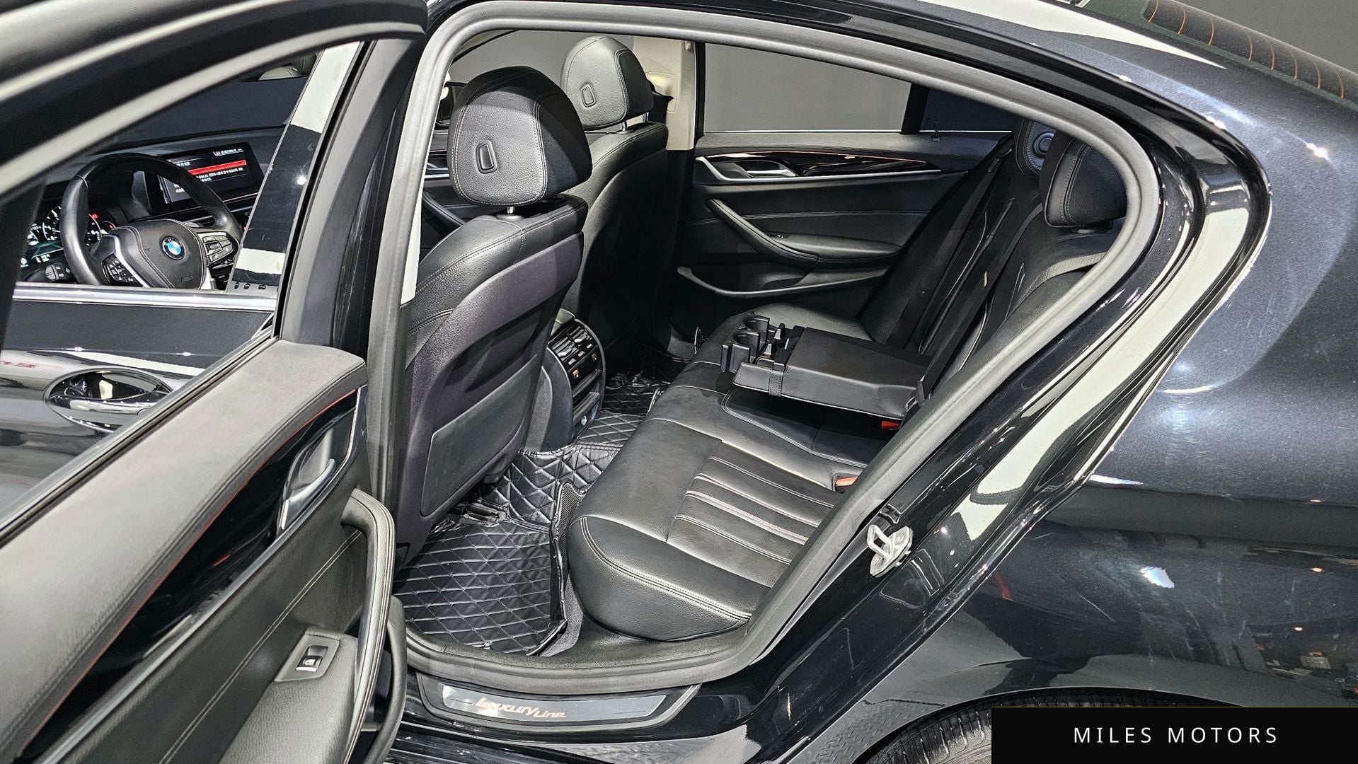 BMW 5 Series (G30) 2019 — миниатюра 11