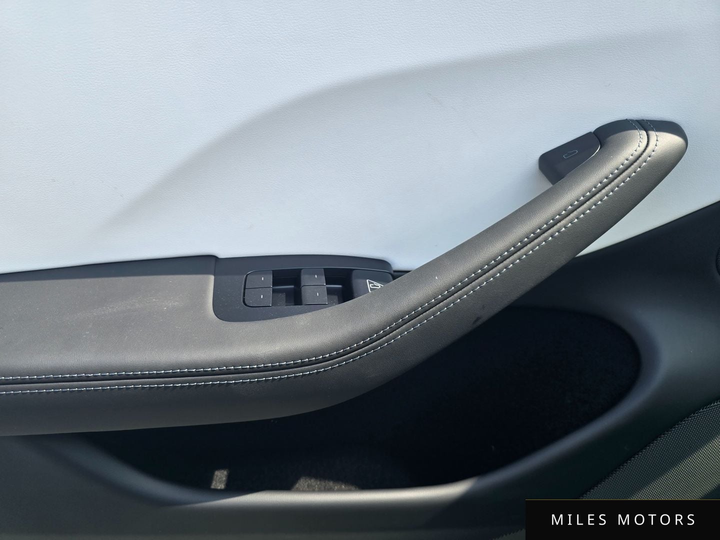 Tesla Model 3 2026 — миниатюра 9