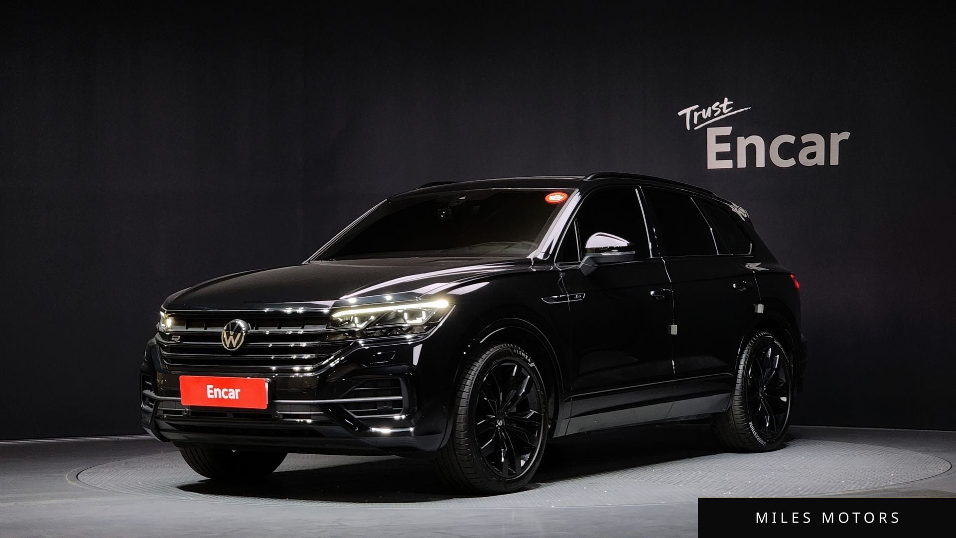 Volkswagen Touareg 2023 — фото 1 из 12