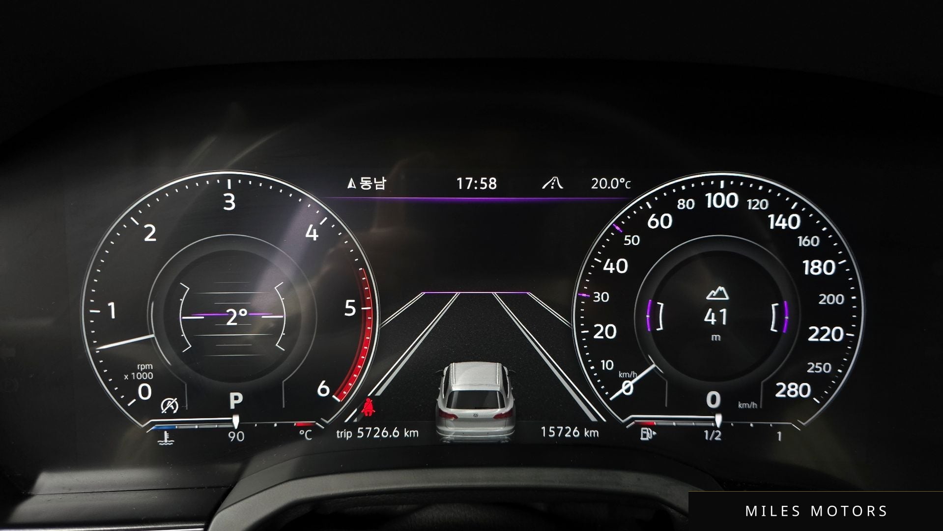Volkswagen Touareg 2023 — миниатюра 8