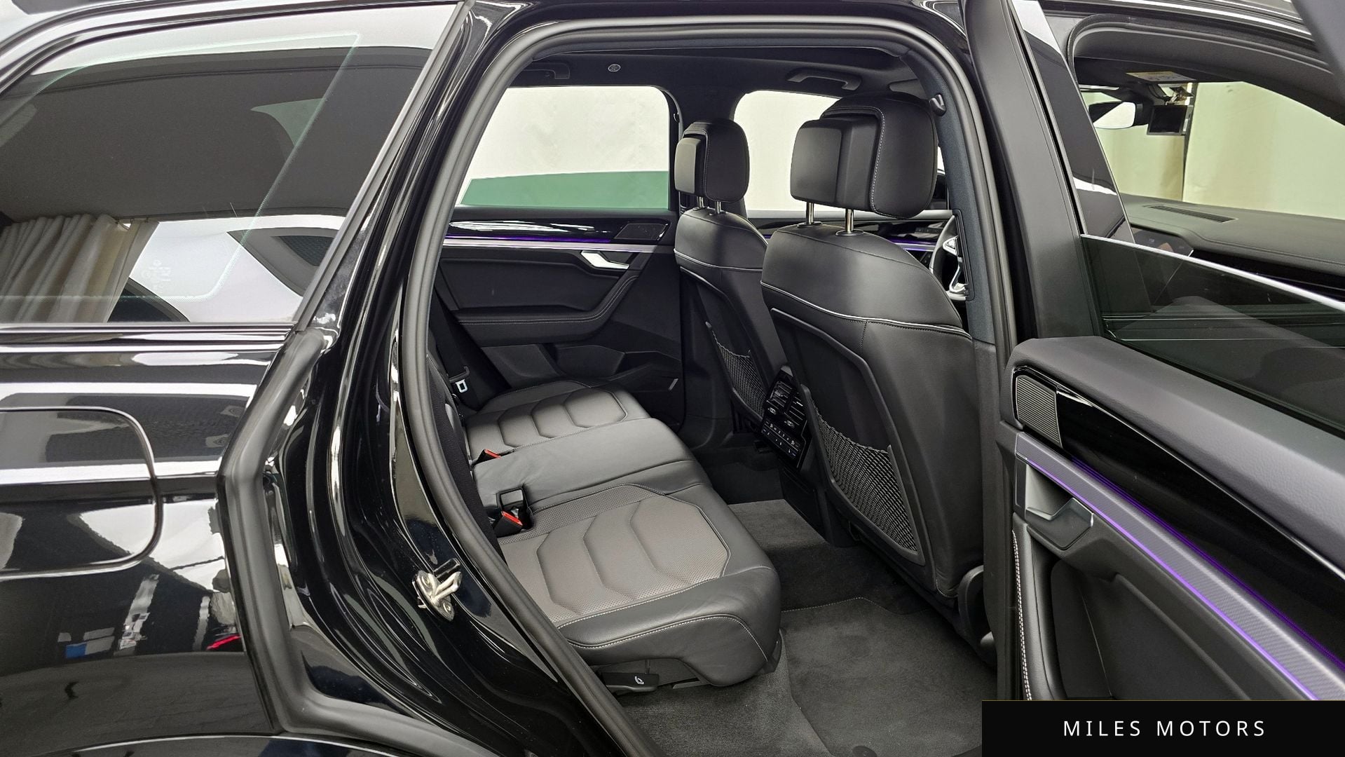 Volkswagen Touareg 2023 — миниатюра 12