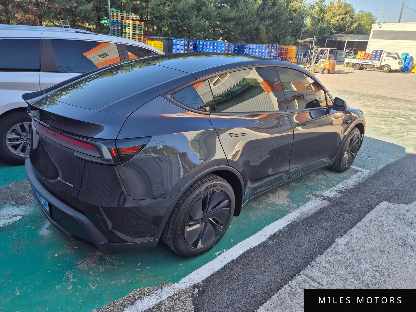 Tesla Model Y 2025 — миниатюра 2