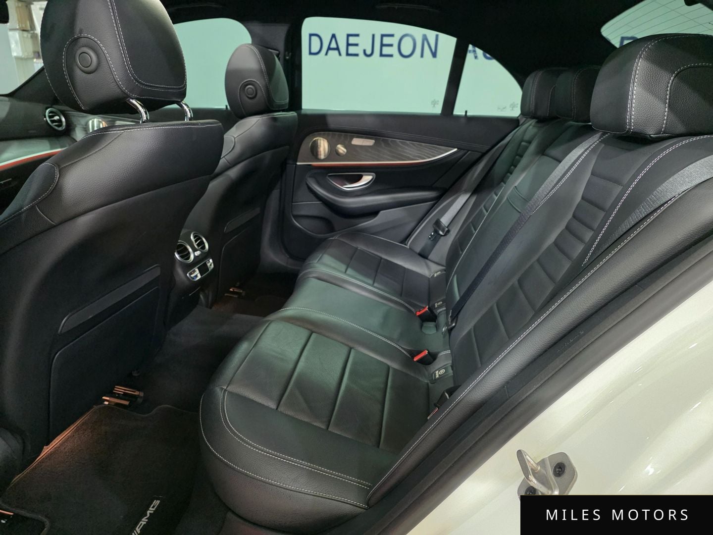 Mercedes-Benz E-클래스 W213 2022 — миниатюра 17