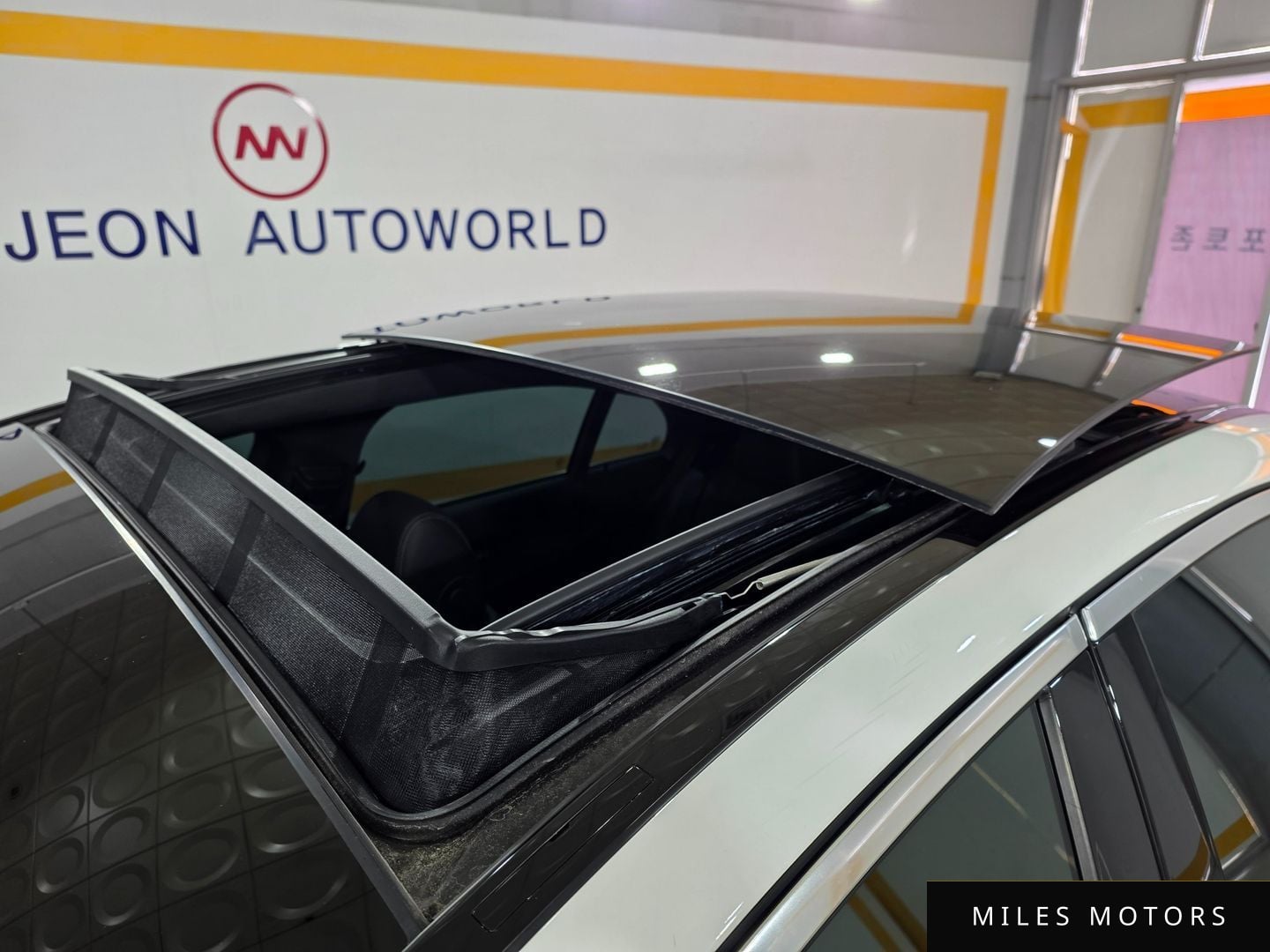 Mercedes-Benz E-클래스 W213 2022 — миниатюра 18