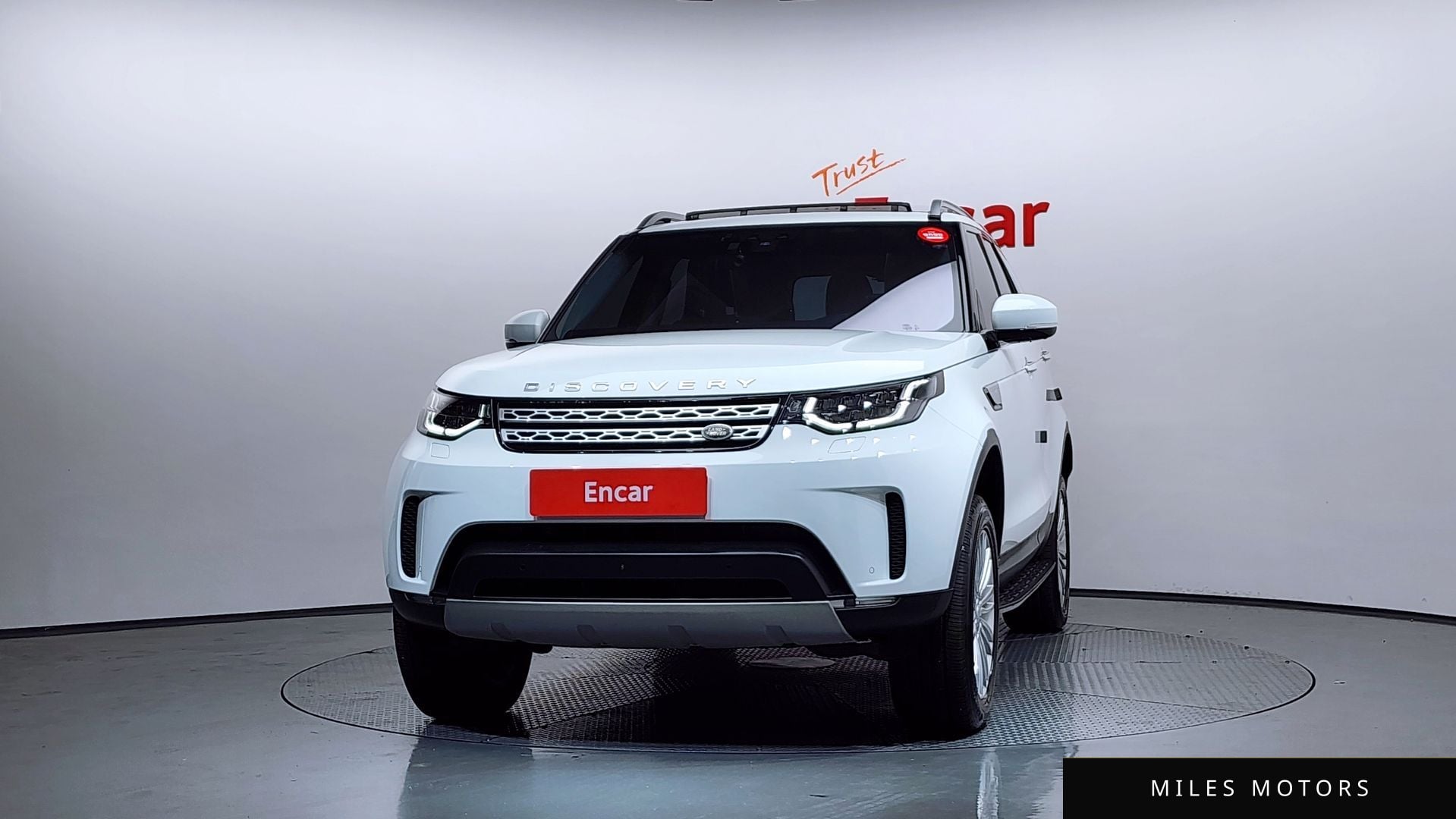 Land Rover Discovery 2018 — миниатюра 3
