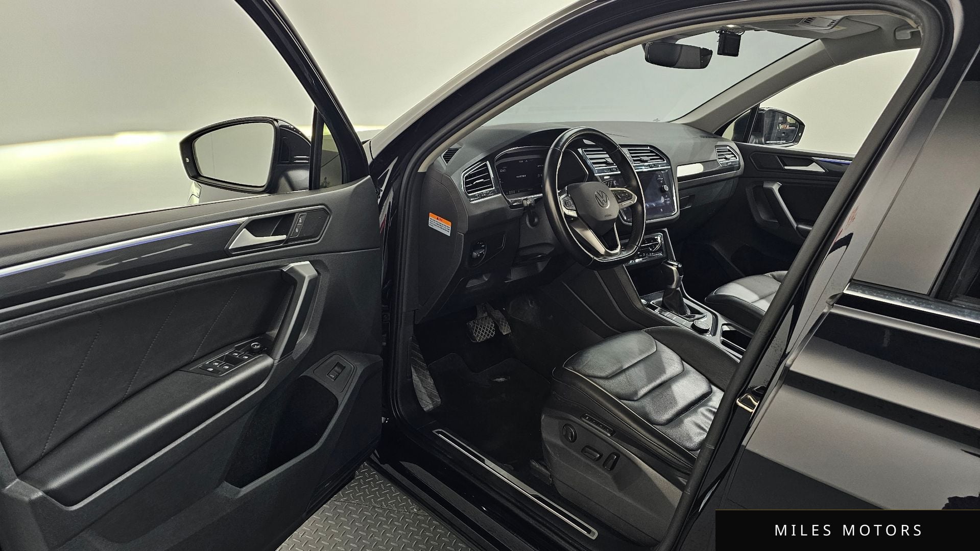 Volkswagen 티구안 2022 — миниатюра 10