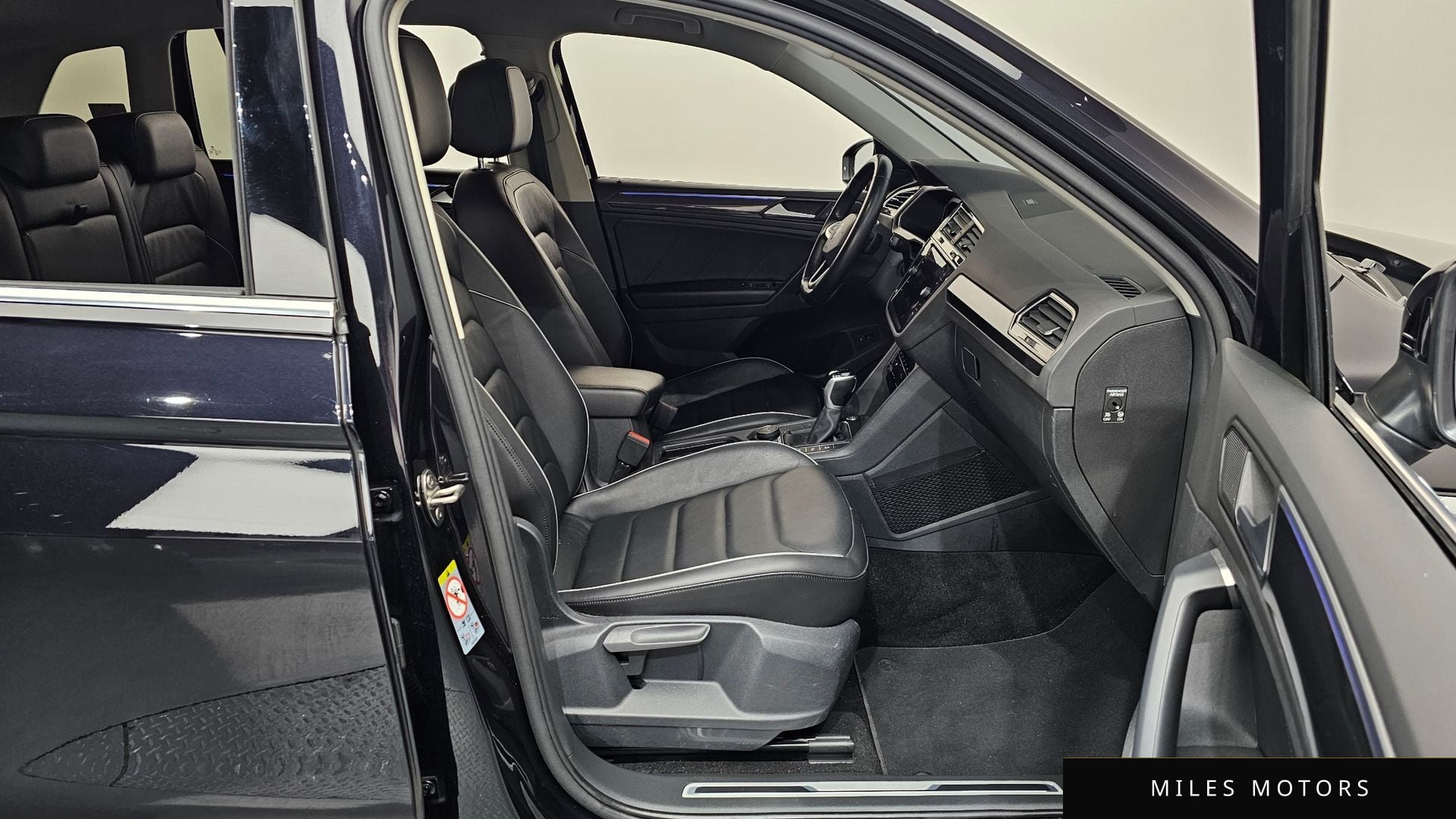 Volkswagen 티구안 2022 — миниатюра 11