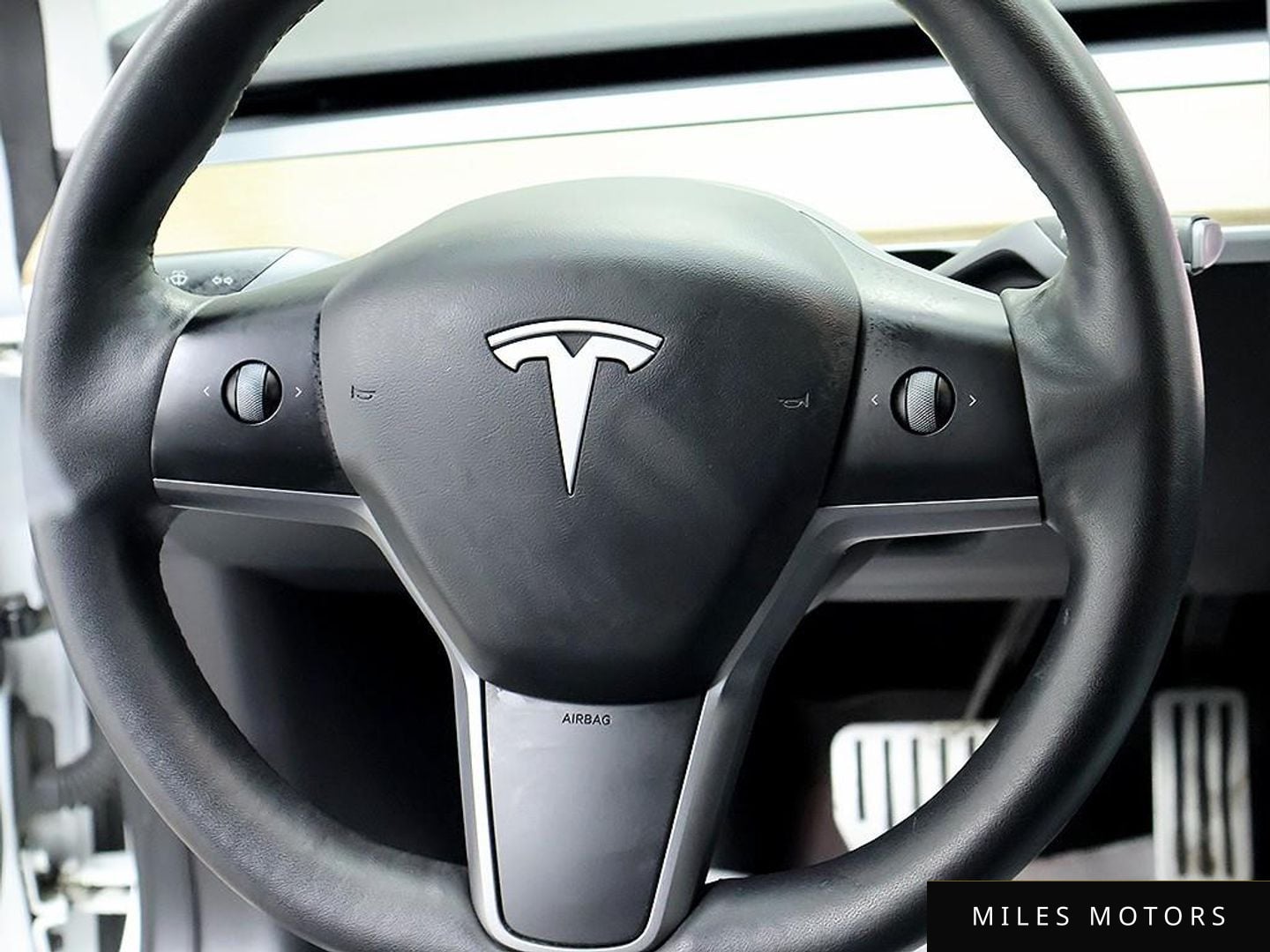 Tesla Model 3 2021 — миниатюра 12