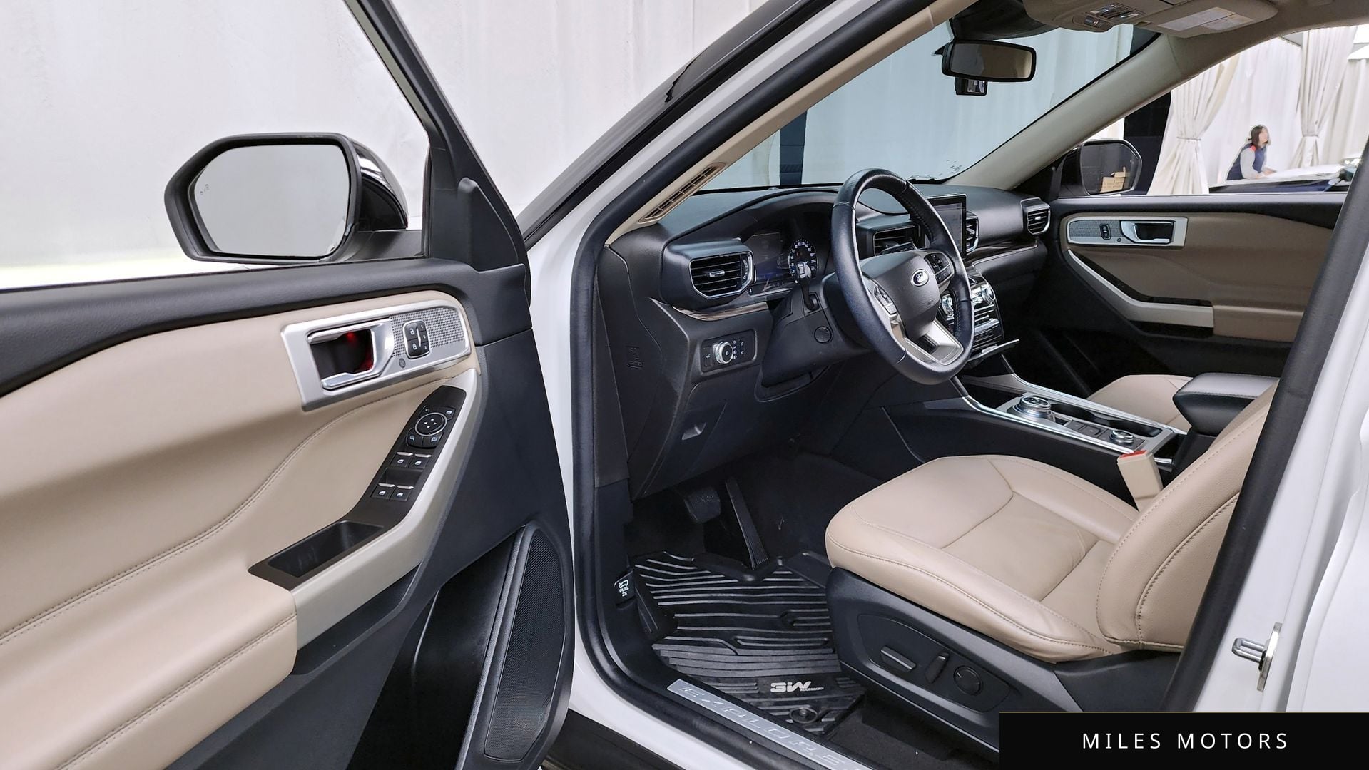 Ford Explorer 2022 — миниатюра 10