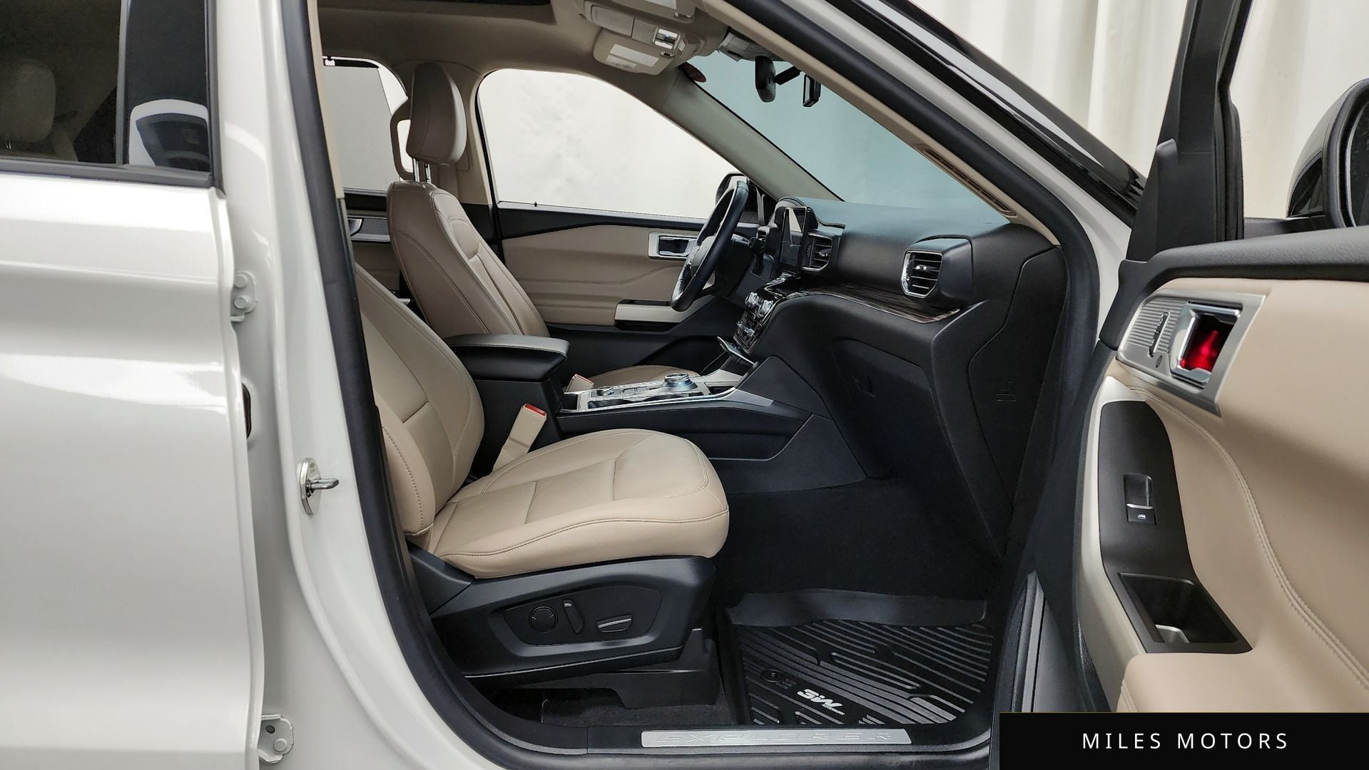 Ford Explorer 2022 — миниатюра 11