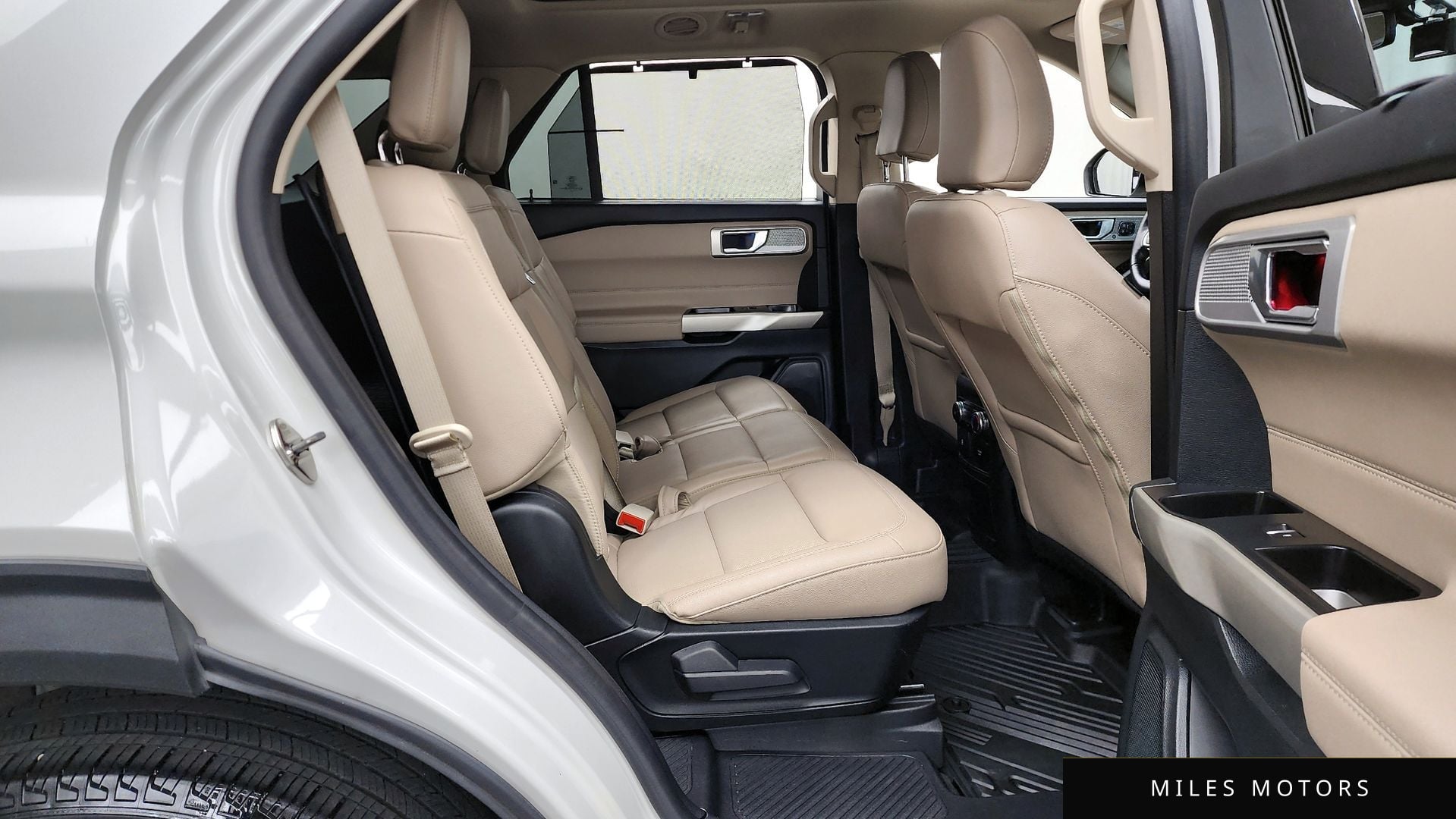 Ford Explorer 2022 — миниатюра 12