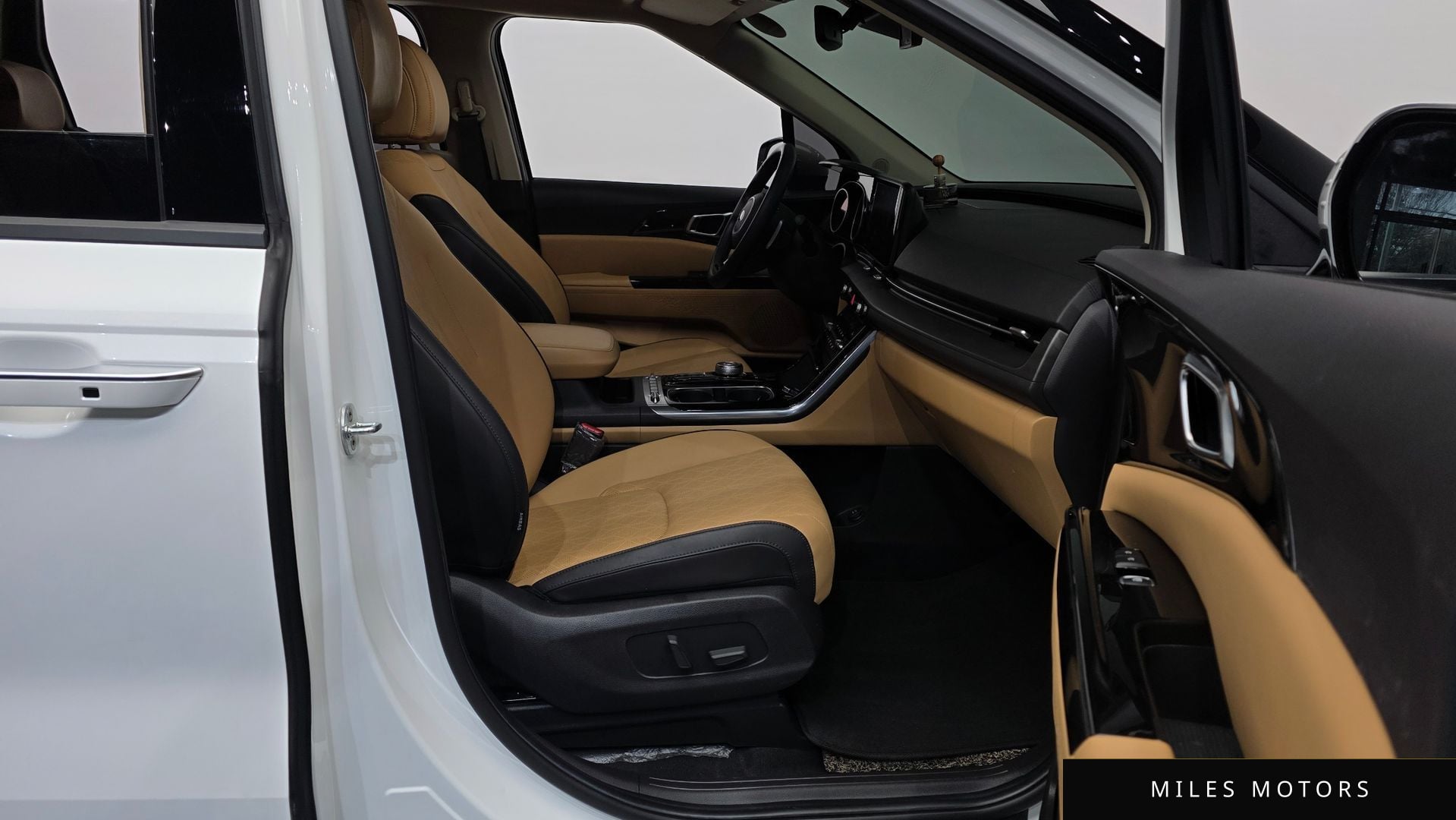 Kia Carnival 2021 — миниатюра 11