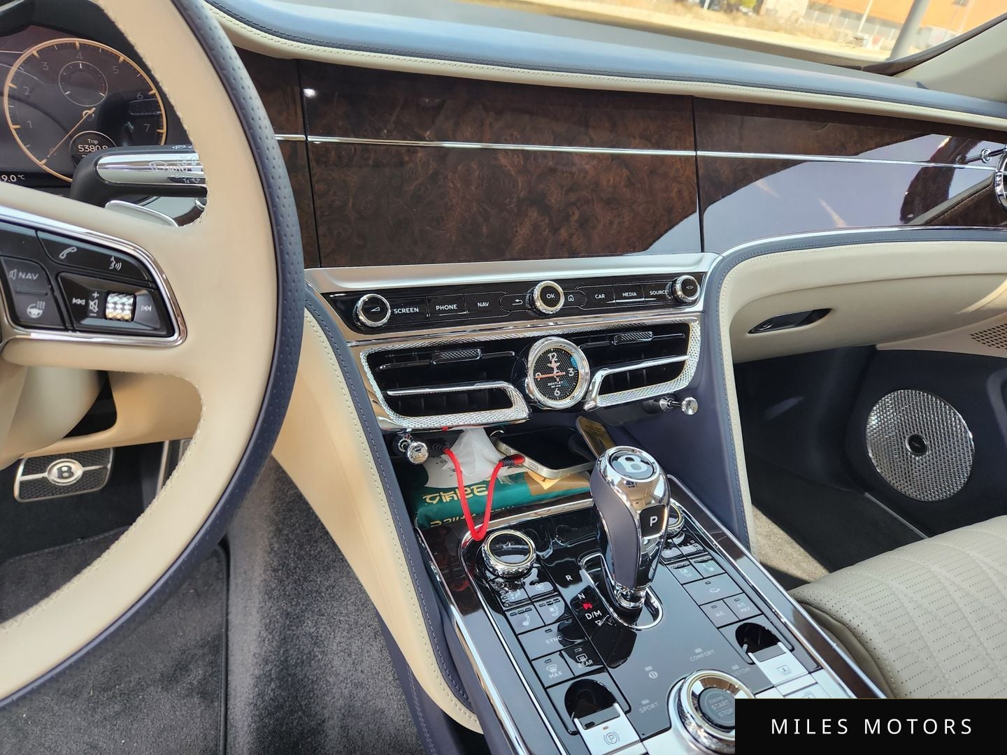 Bentley 플라잉스퍼 2022 — миниатюра 8