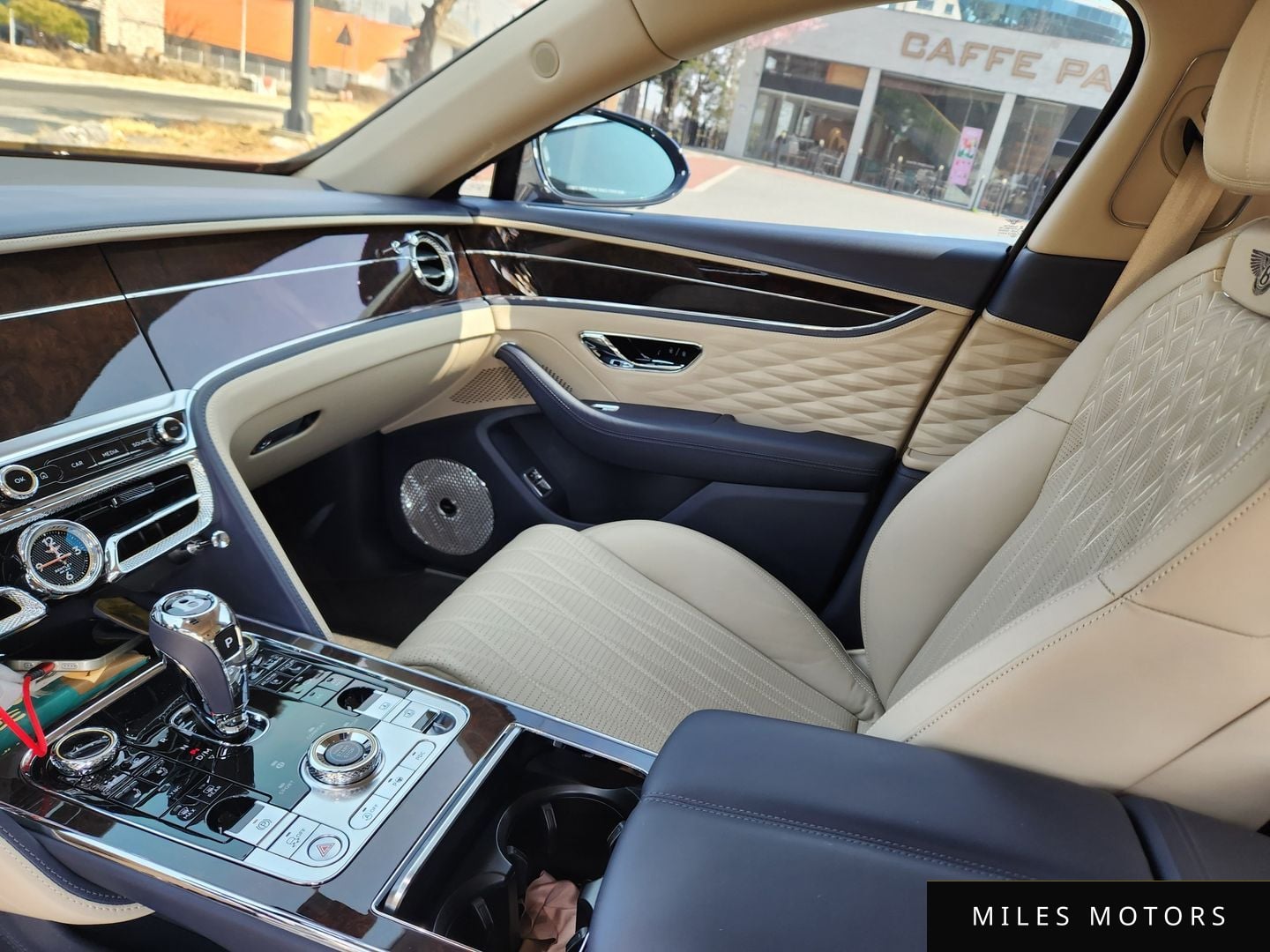Bentley 플라잉스퍼 2022 — миниатюра 10