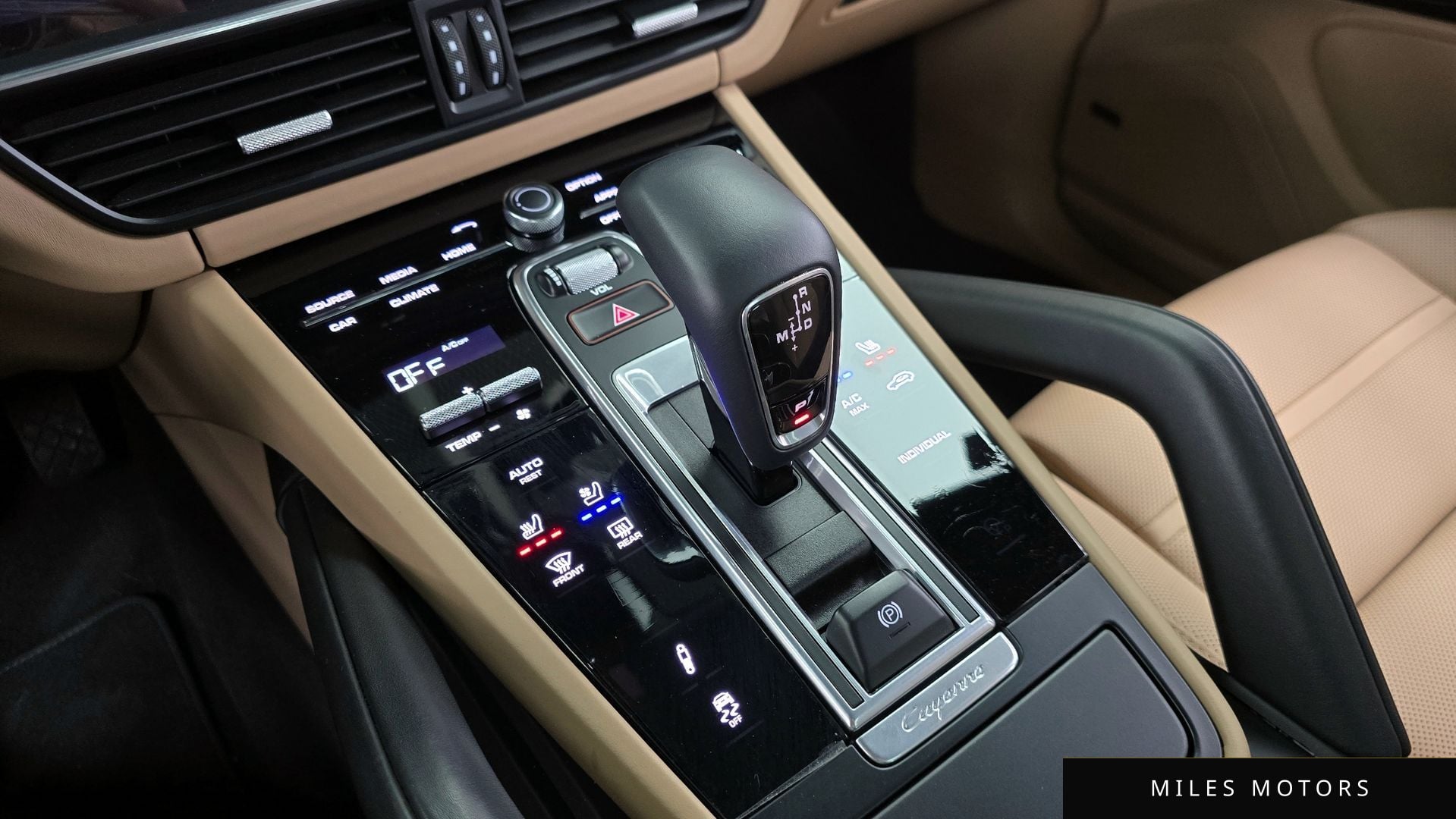 Porsche Cayenne 2022 — миниатюра 9