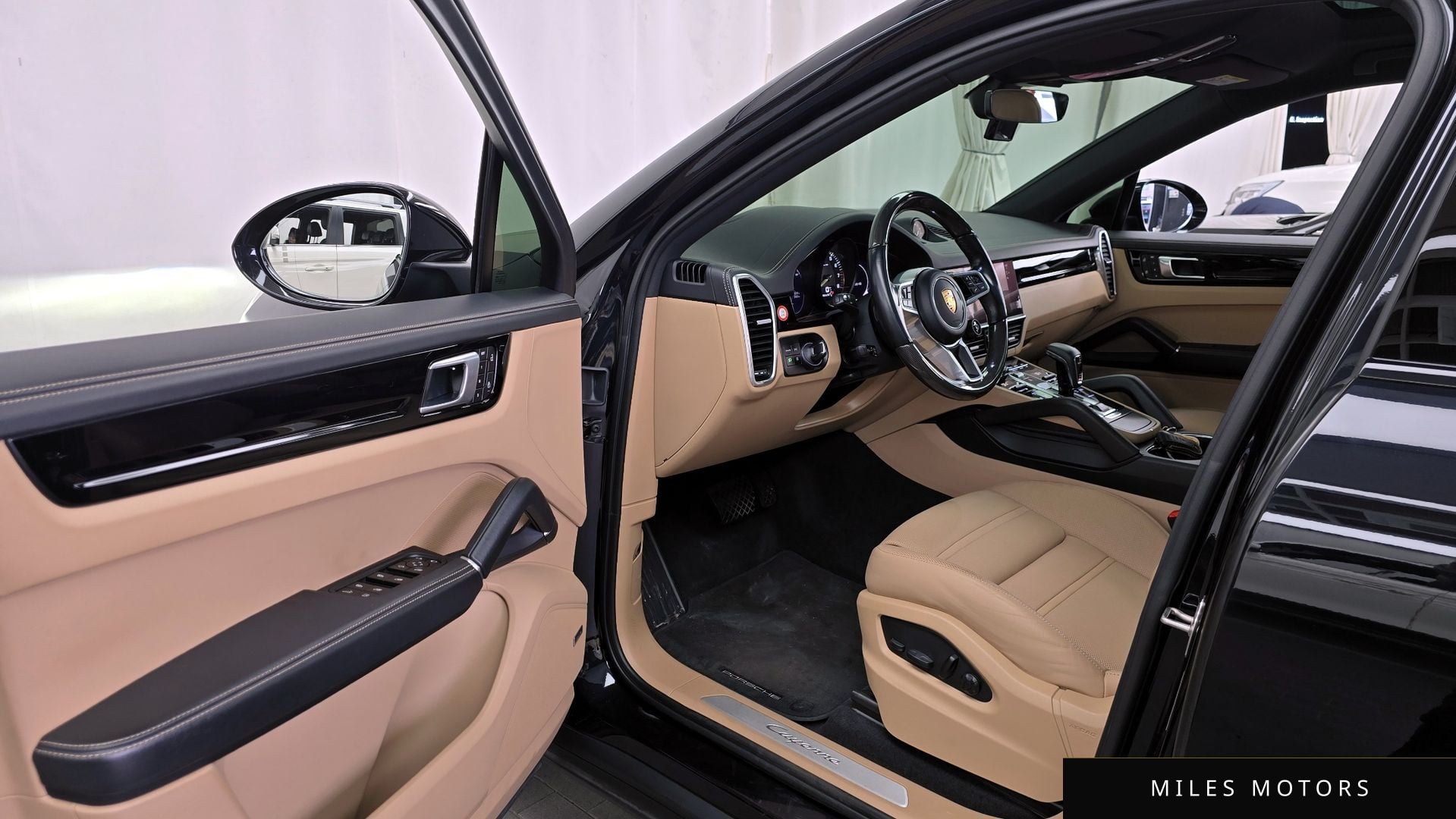 Porsche Cayenne 2022 — миниатюра 10
