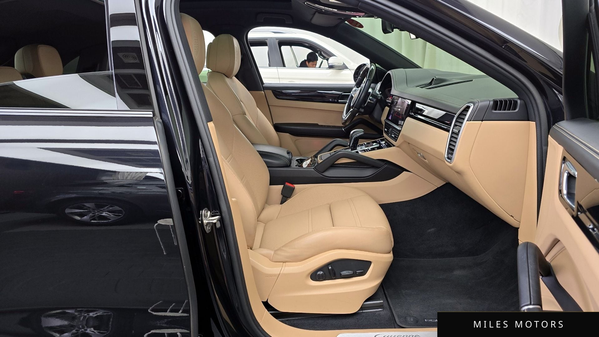 Porsche Cayenne 2022 — миниатюра 11