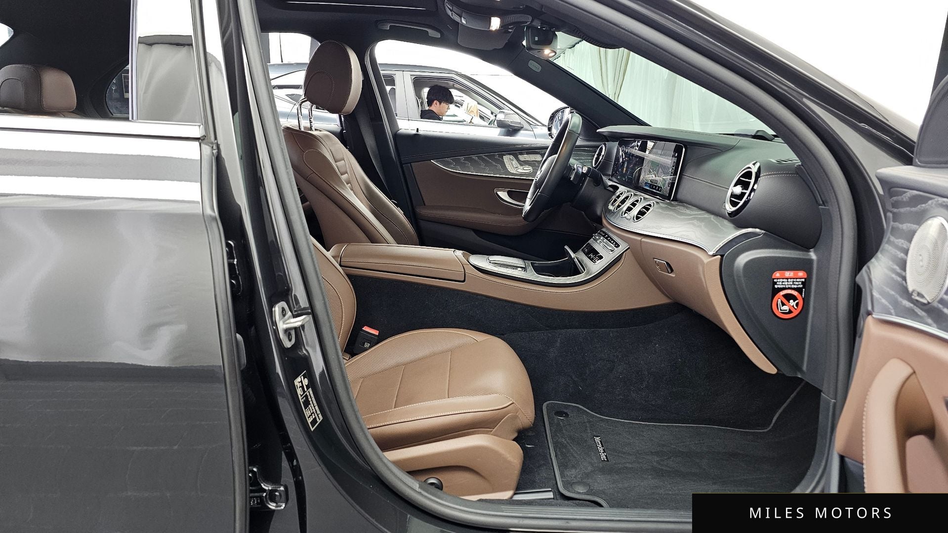 Mercedes-Benz E-클래스 W213 2023 — миниатюра 11