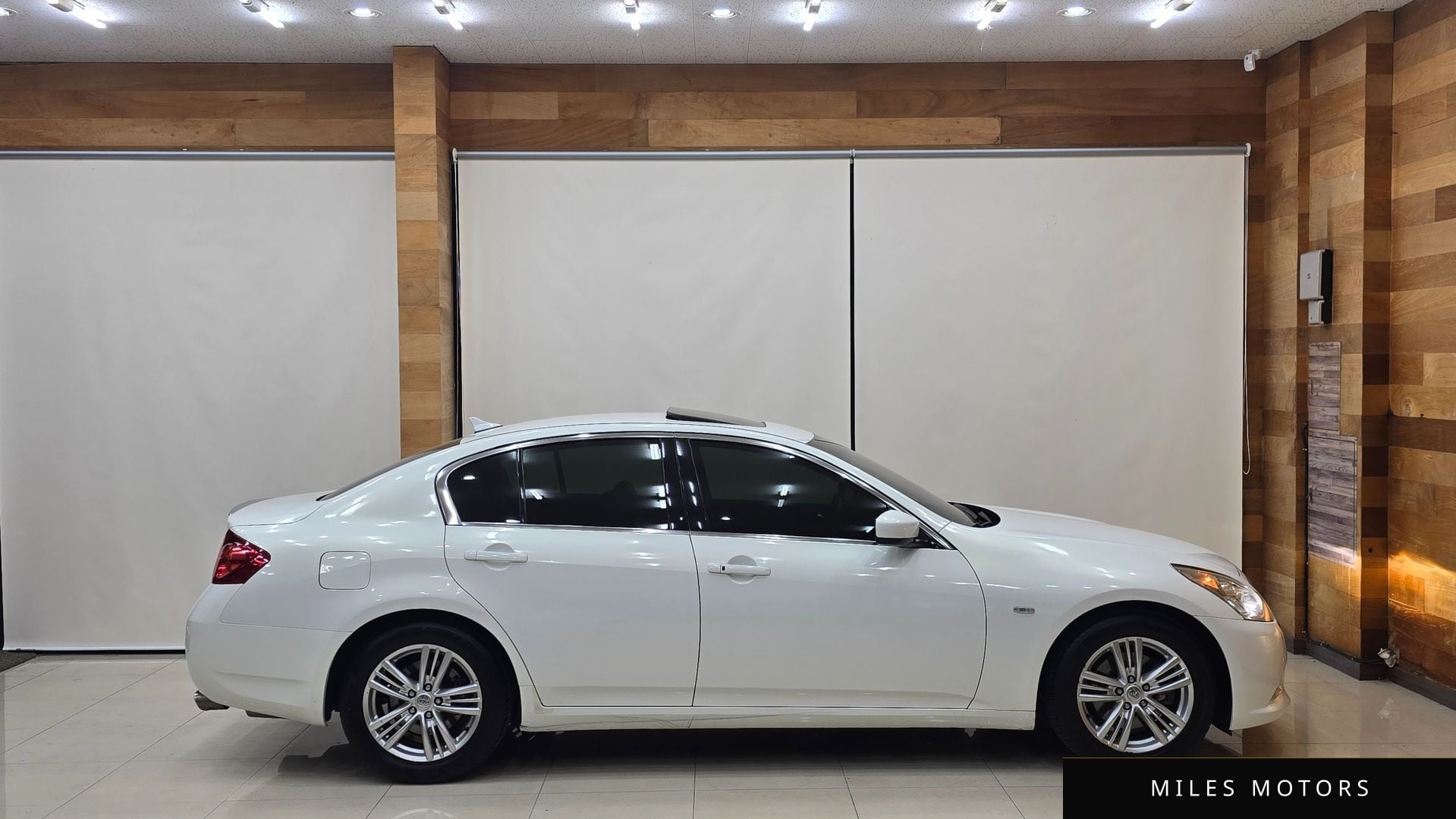 Infiniti G37 2010 — миниатюра 6