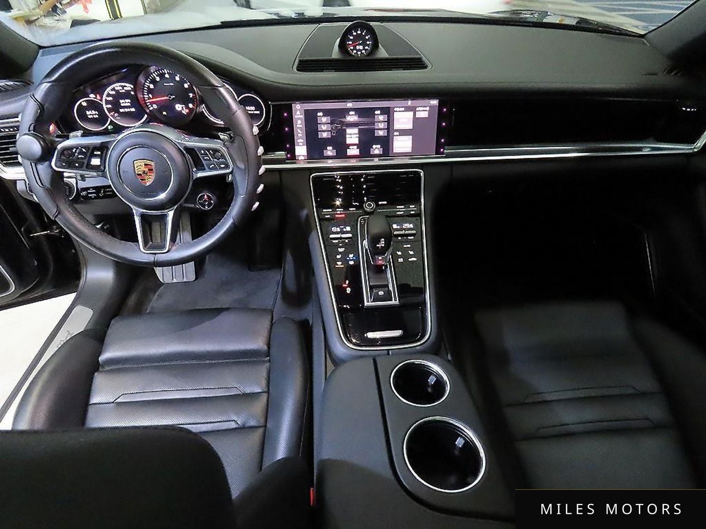 Porsche Panamera 2019 — миниатюра 10
