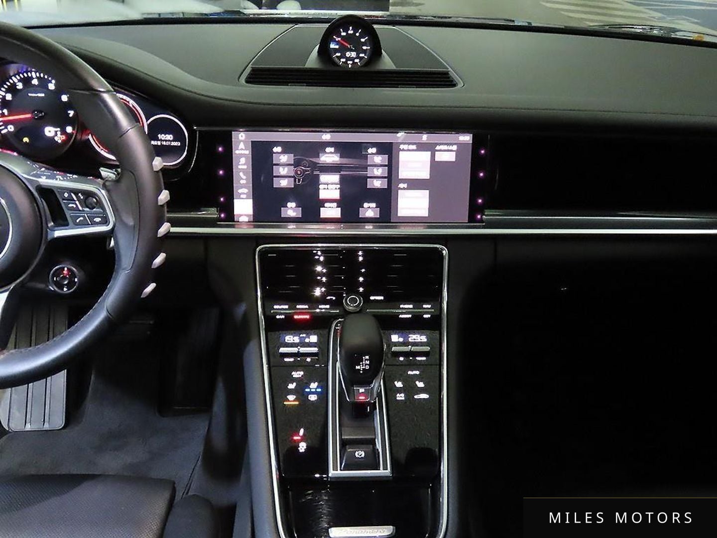 Porsche Panamera 2019 — миниатюра 11